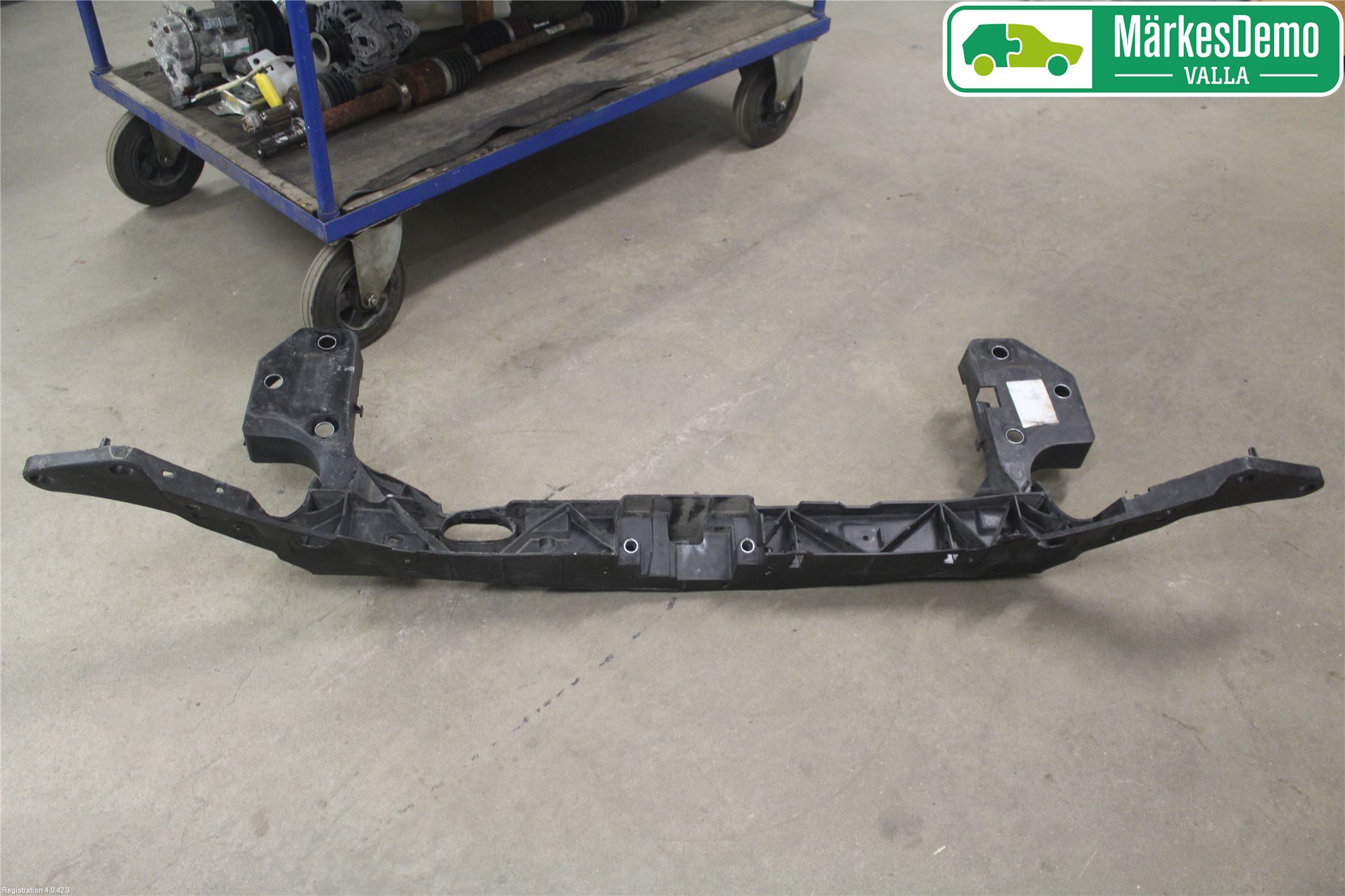 Renault CLIO III  09-12 Front Huvlåsplåt-Balk