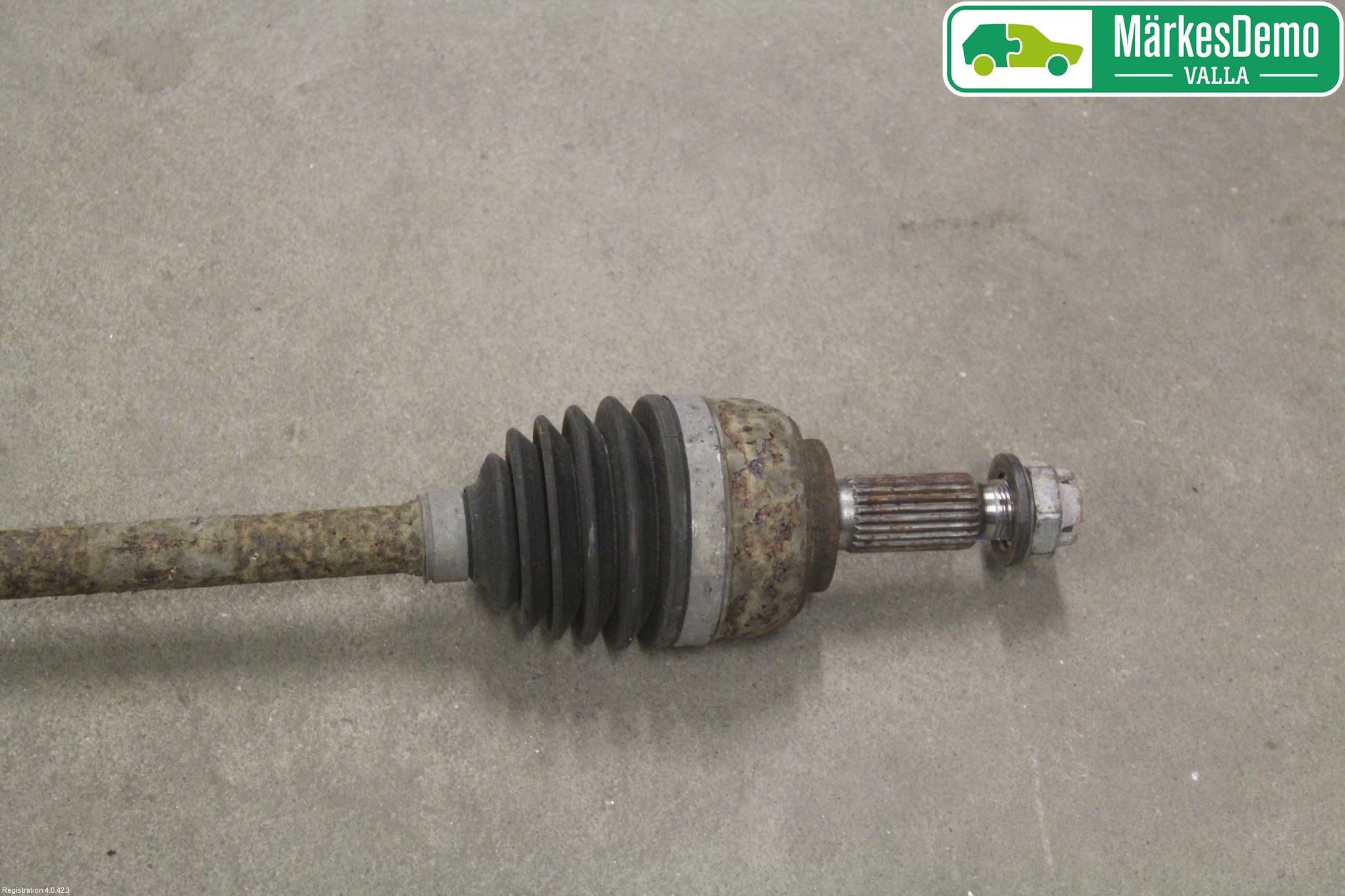Renault CLIO III  09-12 Drivaxel Fram Vänster