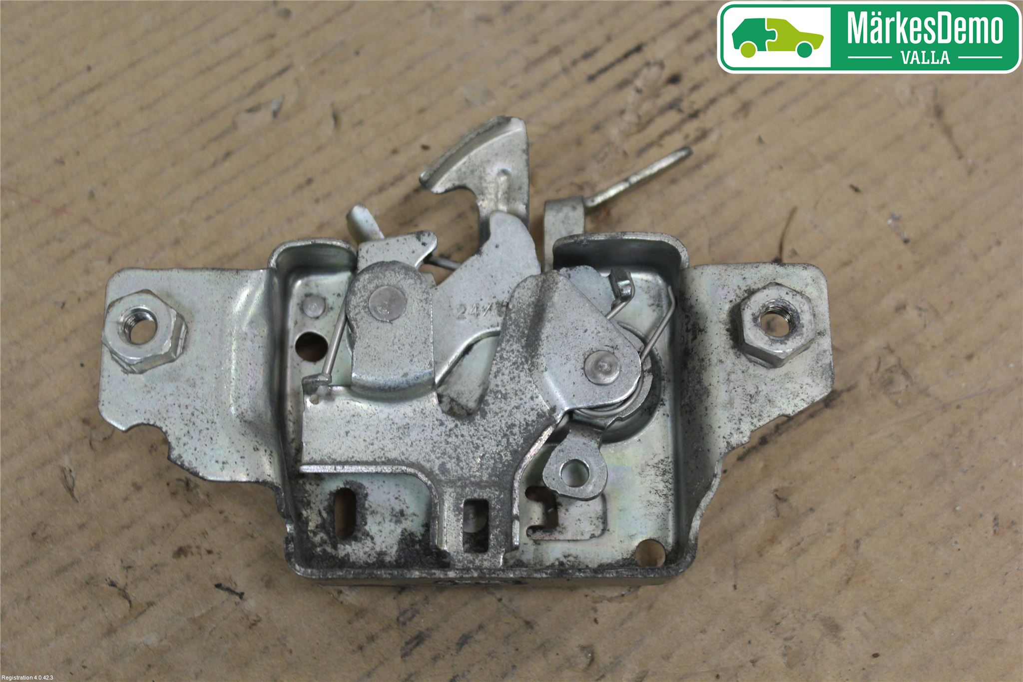 Renault CLIO III  09-12 Huvlås