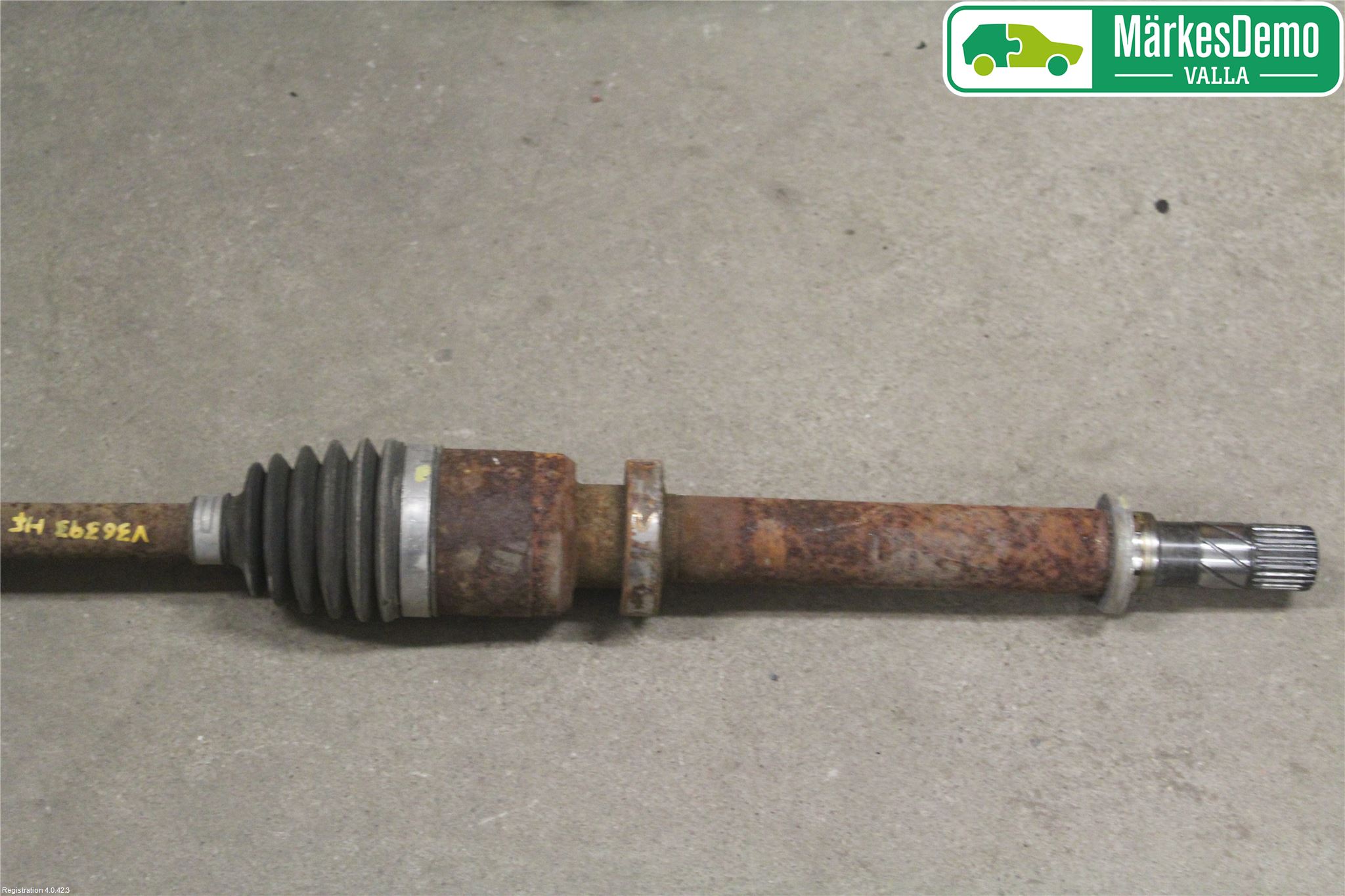 Renault CLIO III  09-12 Drivaxel Fram Höger