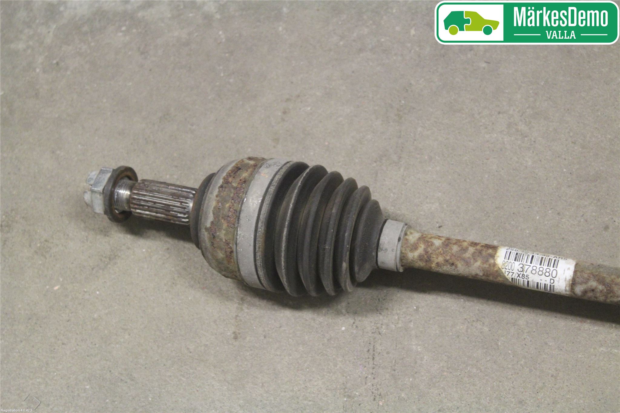 Renault CLIO III  09-12 Drivaxel Fram Höger