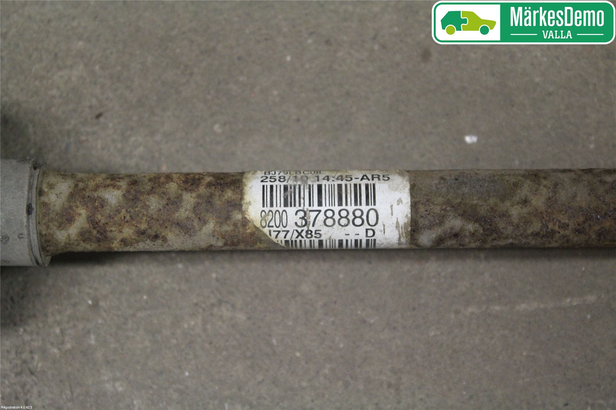 Renault CLIO III  09-12 Drivaxel Fram Höger