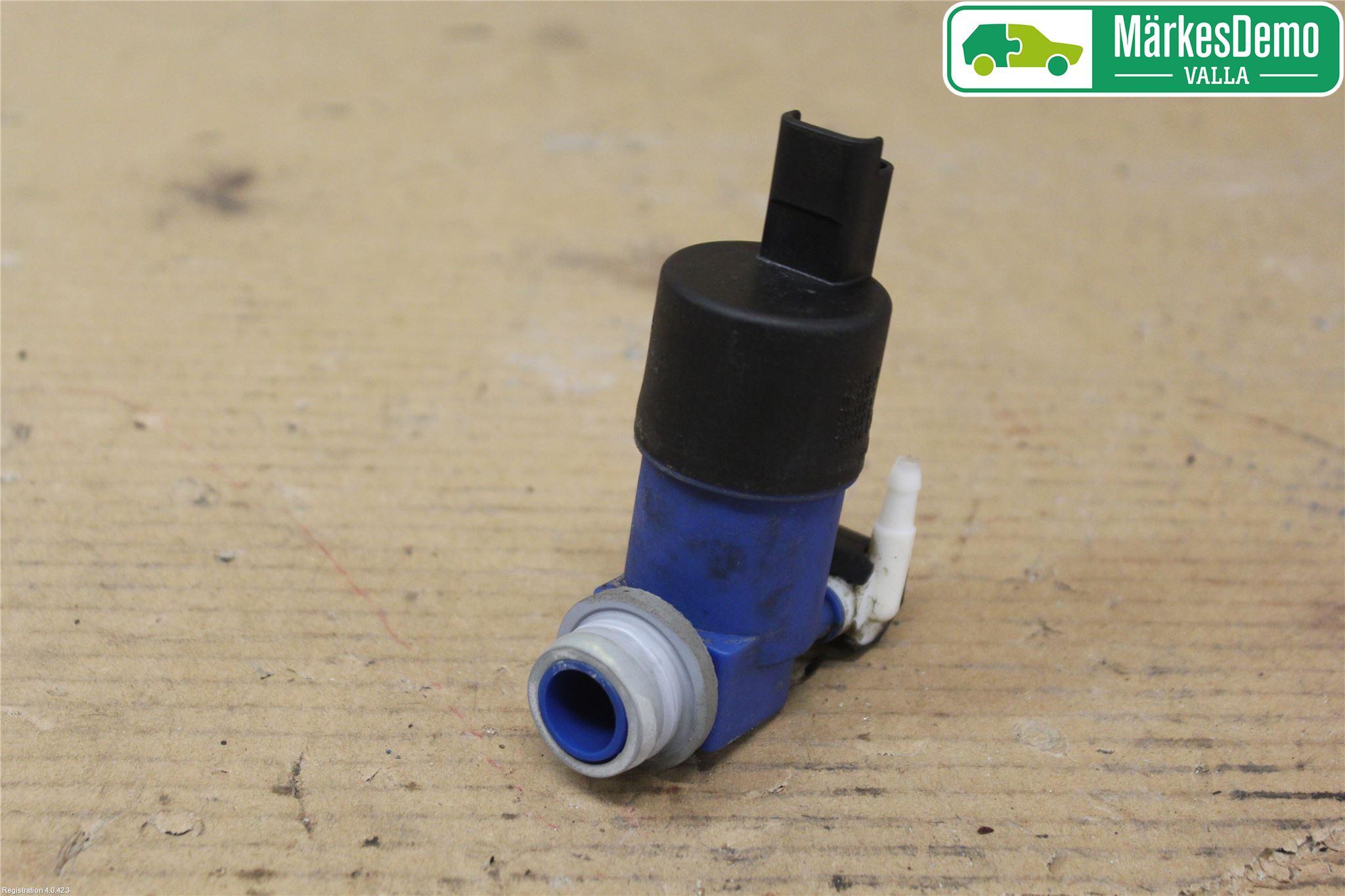 Renault CLIO III  09-12 Spolarpump Vindruta