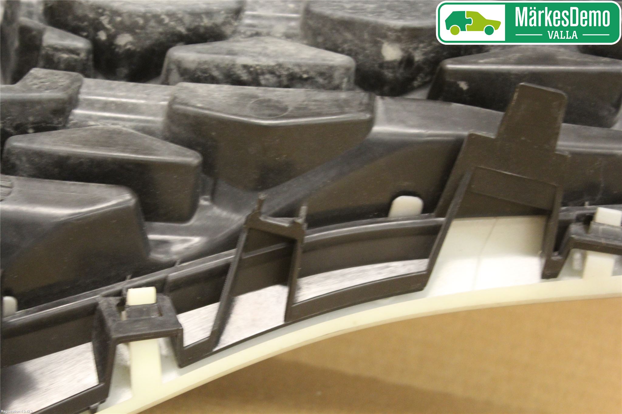 Nissan NV200/NV200 COMBI Grill Komp