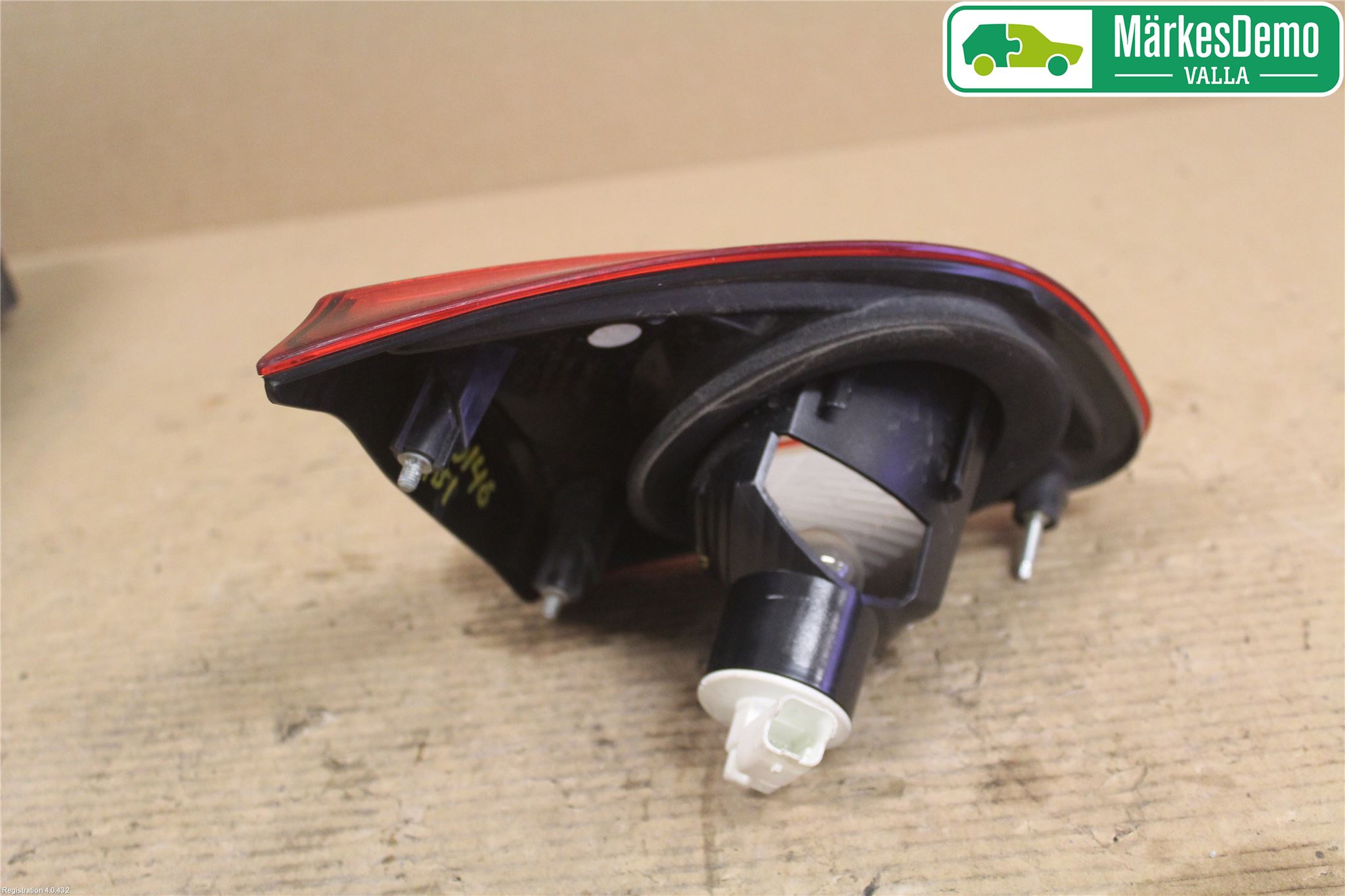 Nissan QASHQAI 10-14 Bakljus Lucka Hö