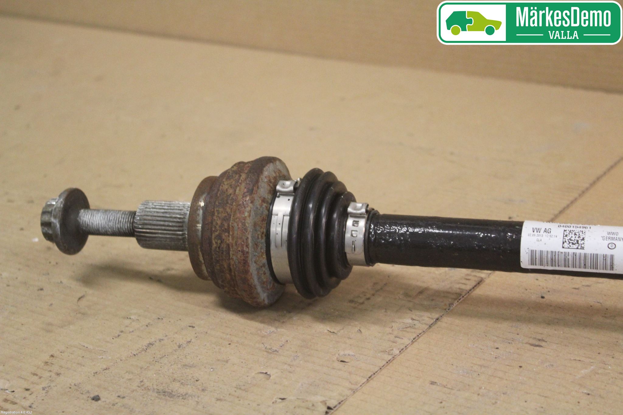 Volkswagen VW PASSAT 11-14 Drivaxel Bak Höger