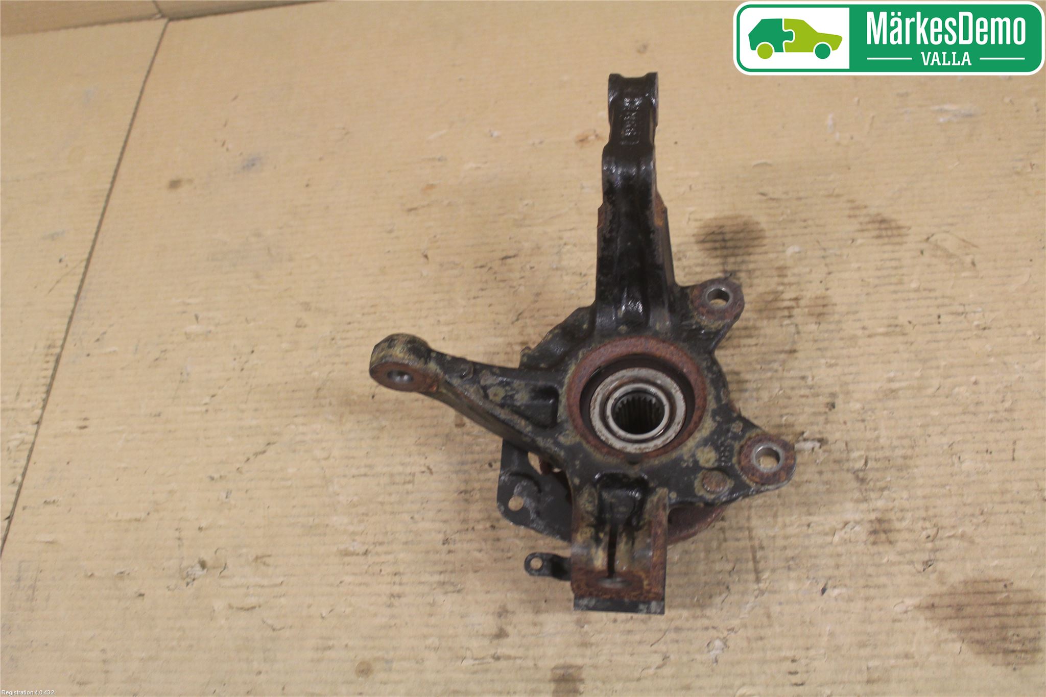 Renault CLIO IV 12-16 Styrspindel Lagerhus Vä