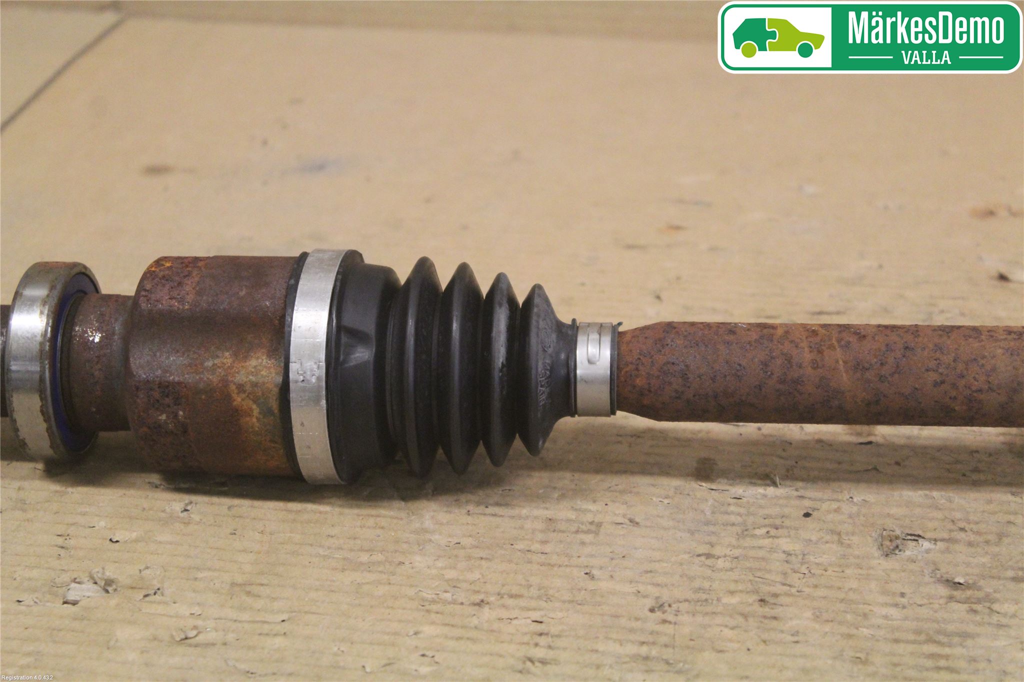 Renault CLIO IV 12-16 Drivaxel Fram Höger