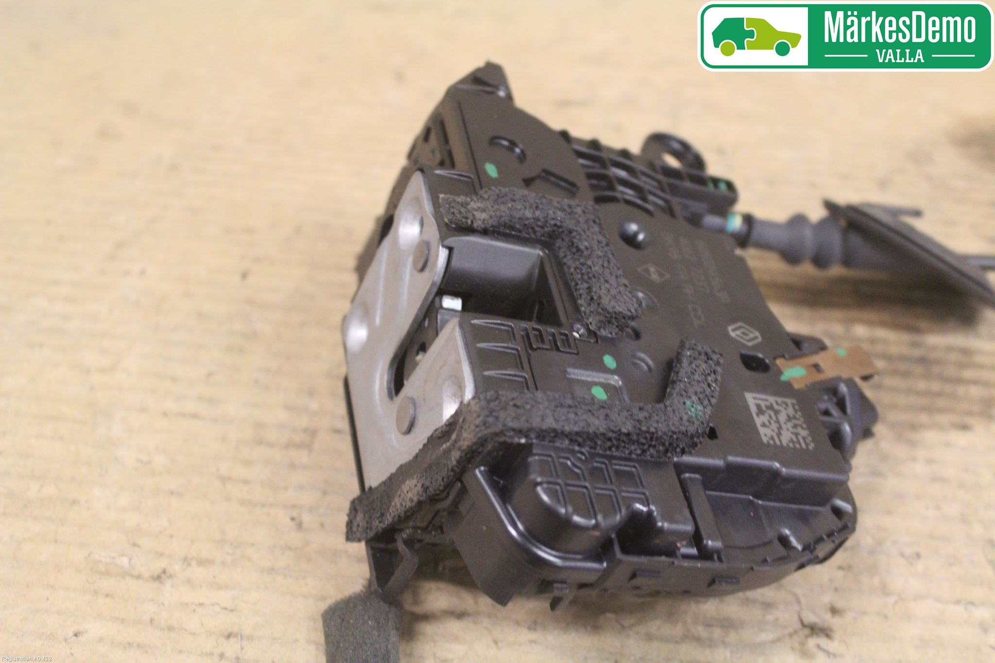 Renault CLIO IV 12-16 Låskista-Dörrlås