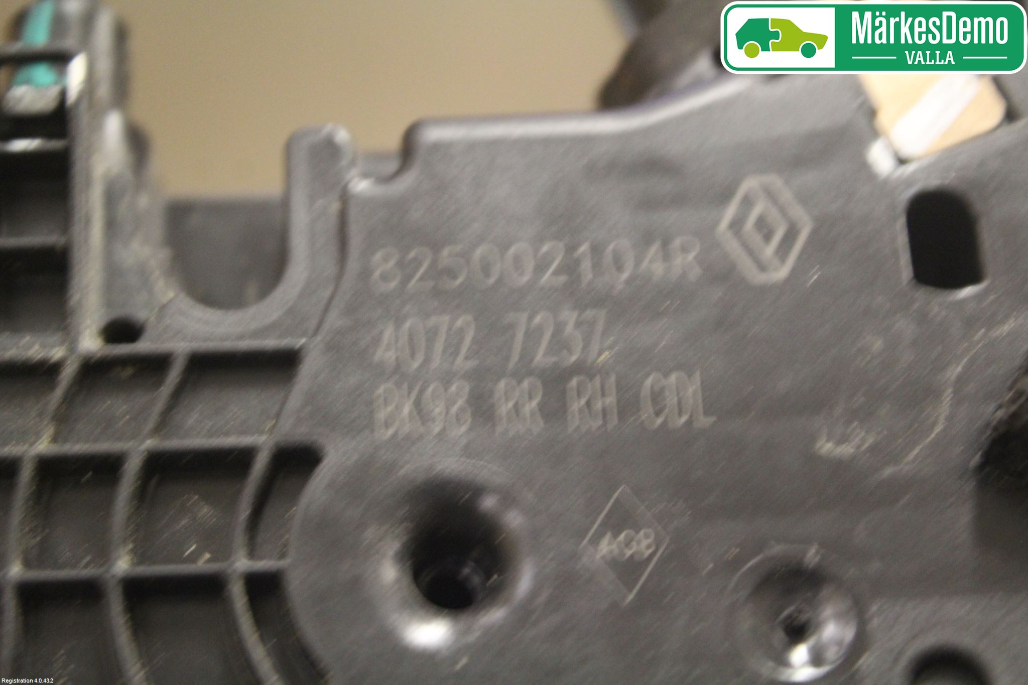 Renault CLIO IV 12-16 Låskista-Dörrlås