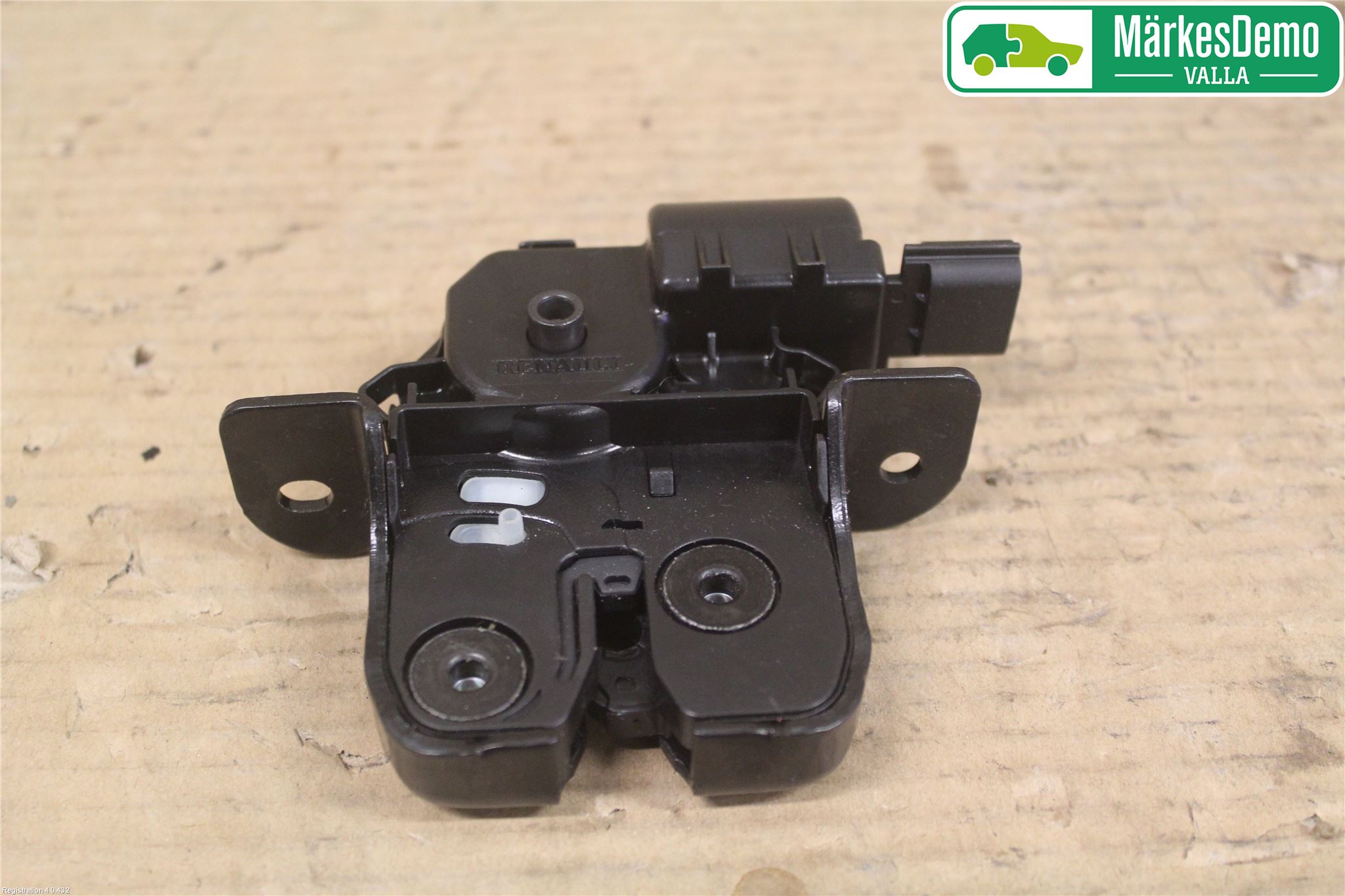 Renault CLIO IV 12-16 Låskista Baklucka