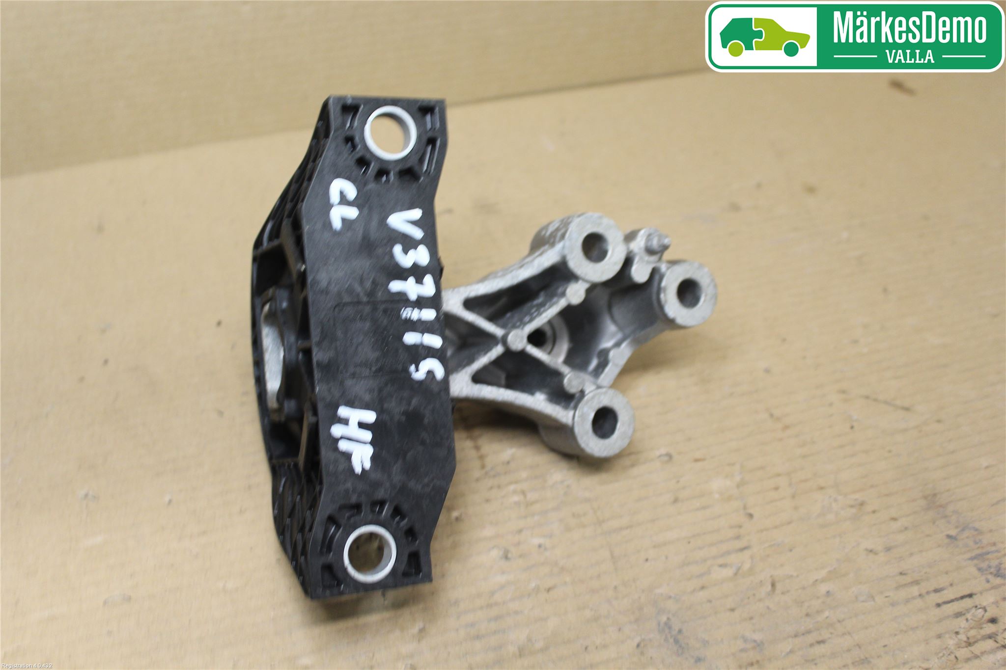 Renault CLIO IV 12-16 Motorfäste