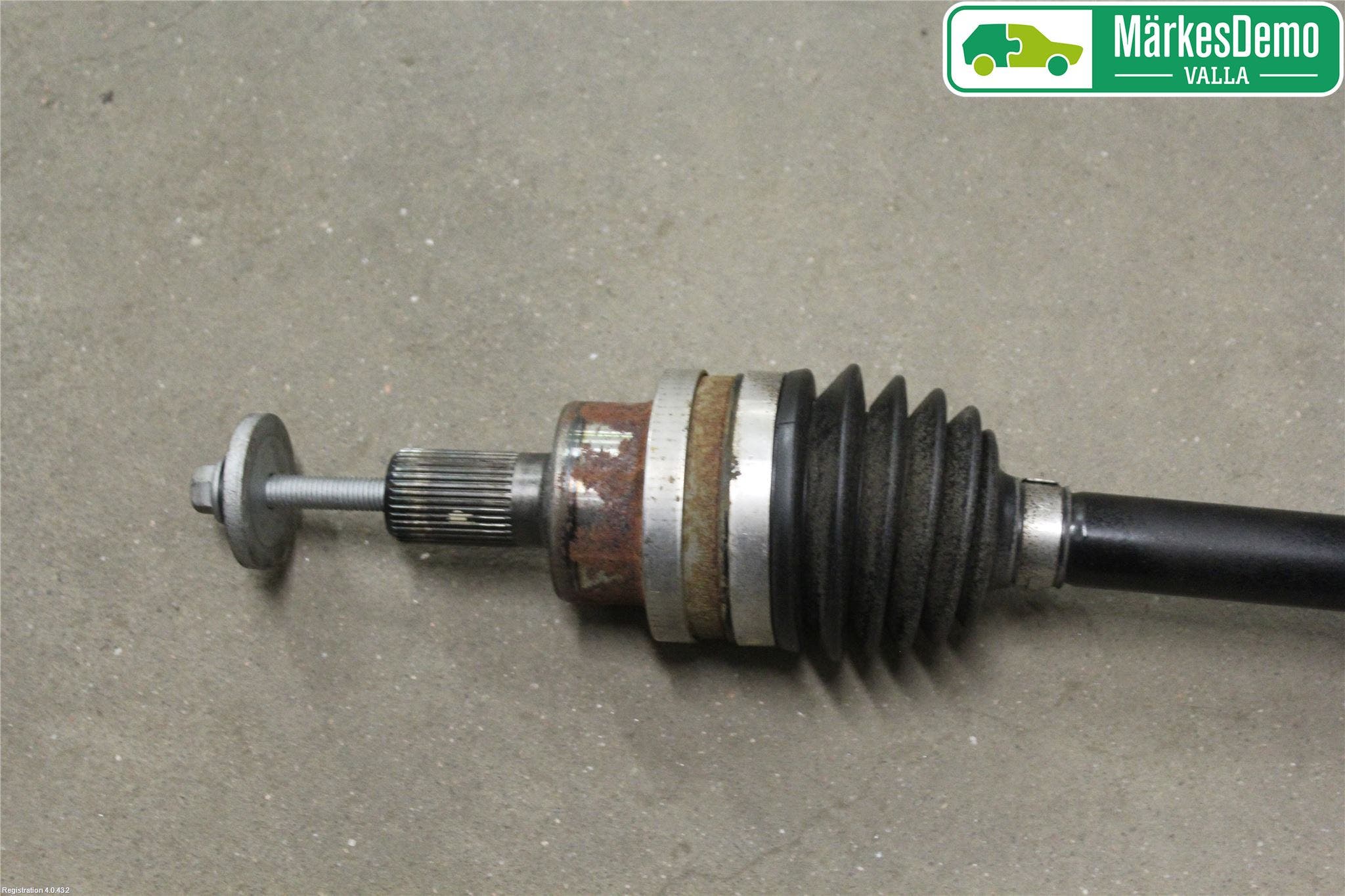 Volvo V60 14-18 Drivaxel Bak Vä-Hö