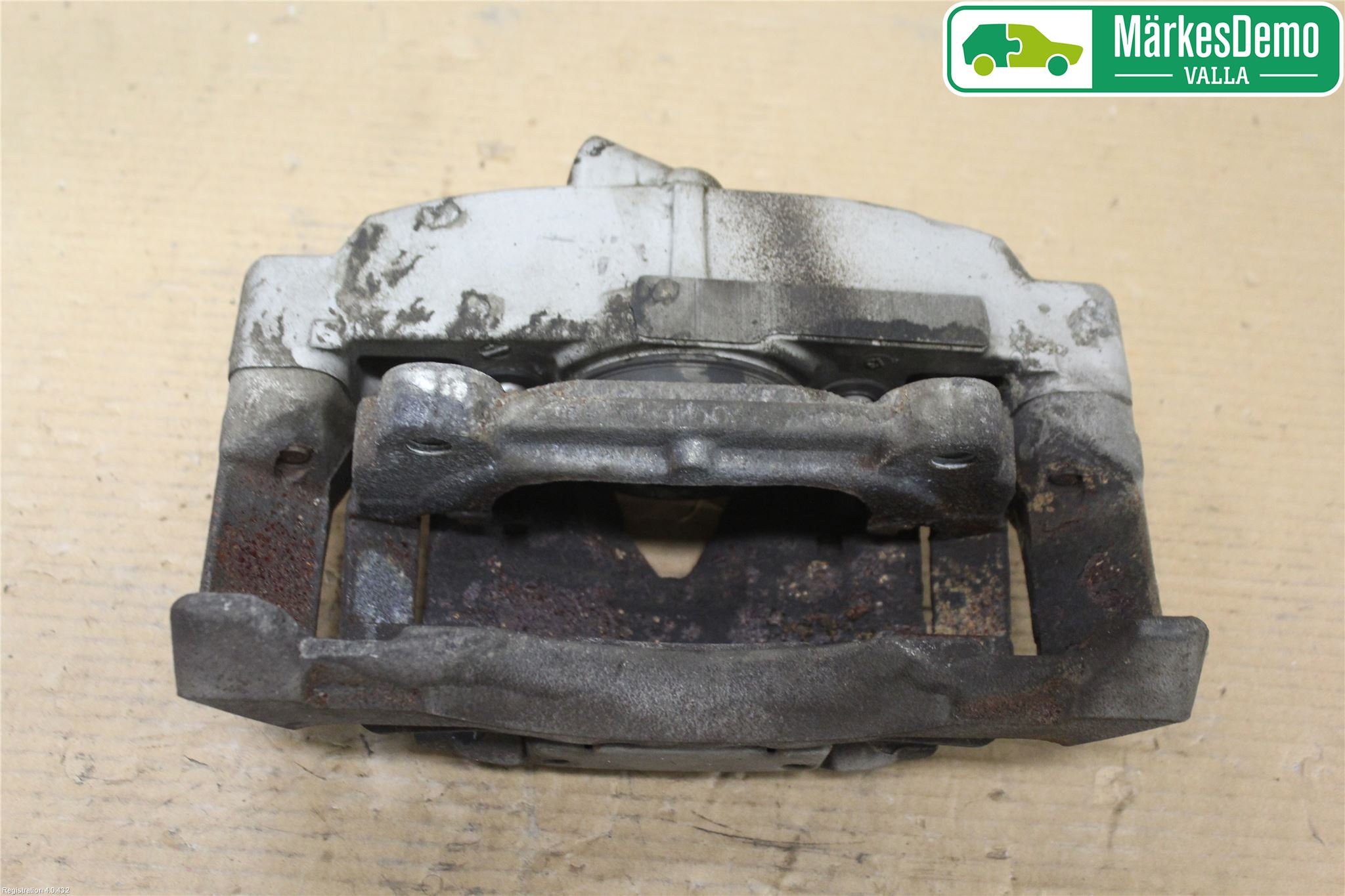 Volvo V60 14-18 Bromsok Fram Vänster