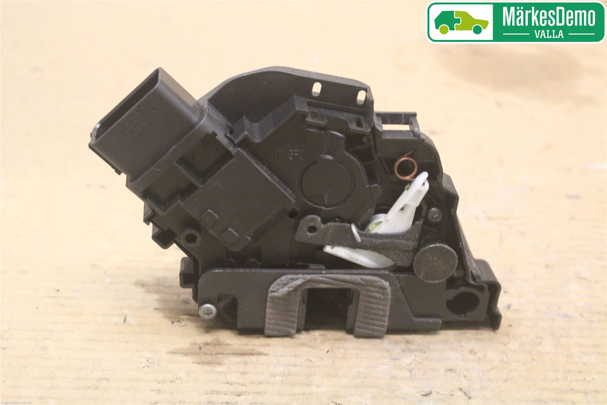 Ford MONDEO 07-15 Låskista-Dörrlås