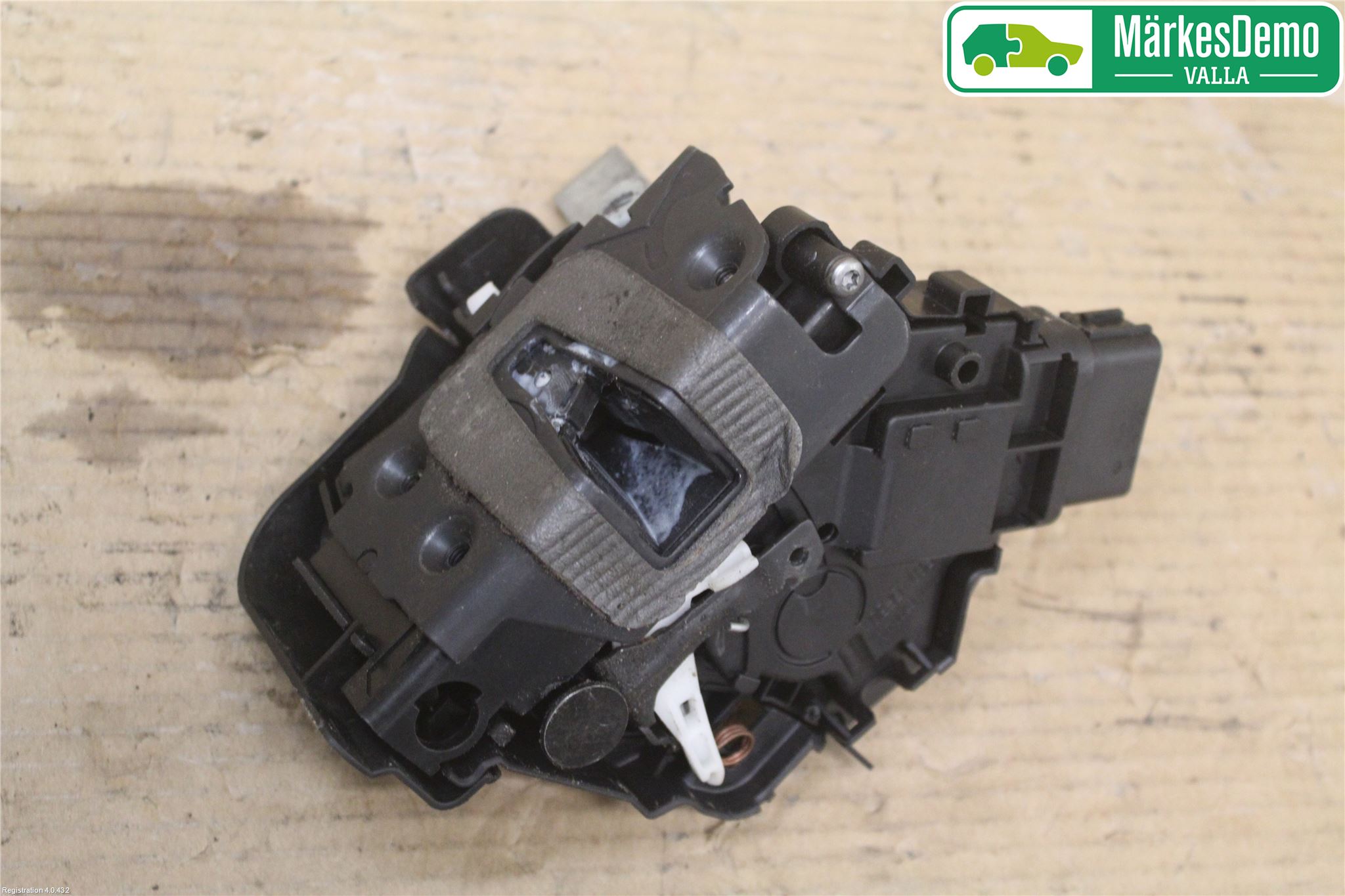 Ford MONDEO 07-15 Låskista-Dörrlås