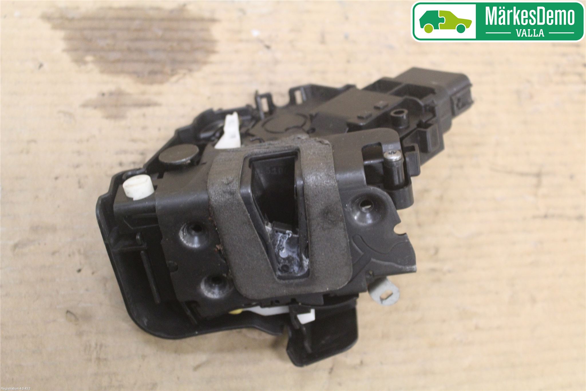 Ford MONDEO 07-15 Låskista-Dörrlås