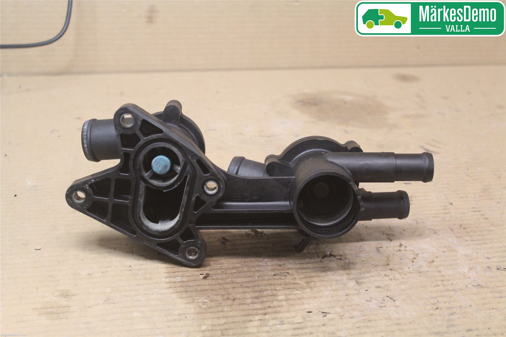 Volkswagen VW GOLF V 04-09 Termostathus-Lock