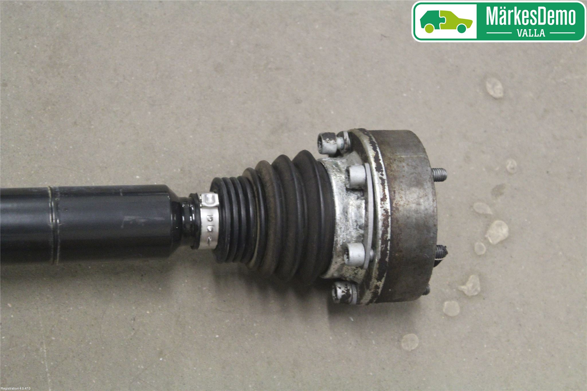 Volkswagen VW GOLF V 04-09 Drivaxel Fram Höger