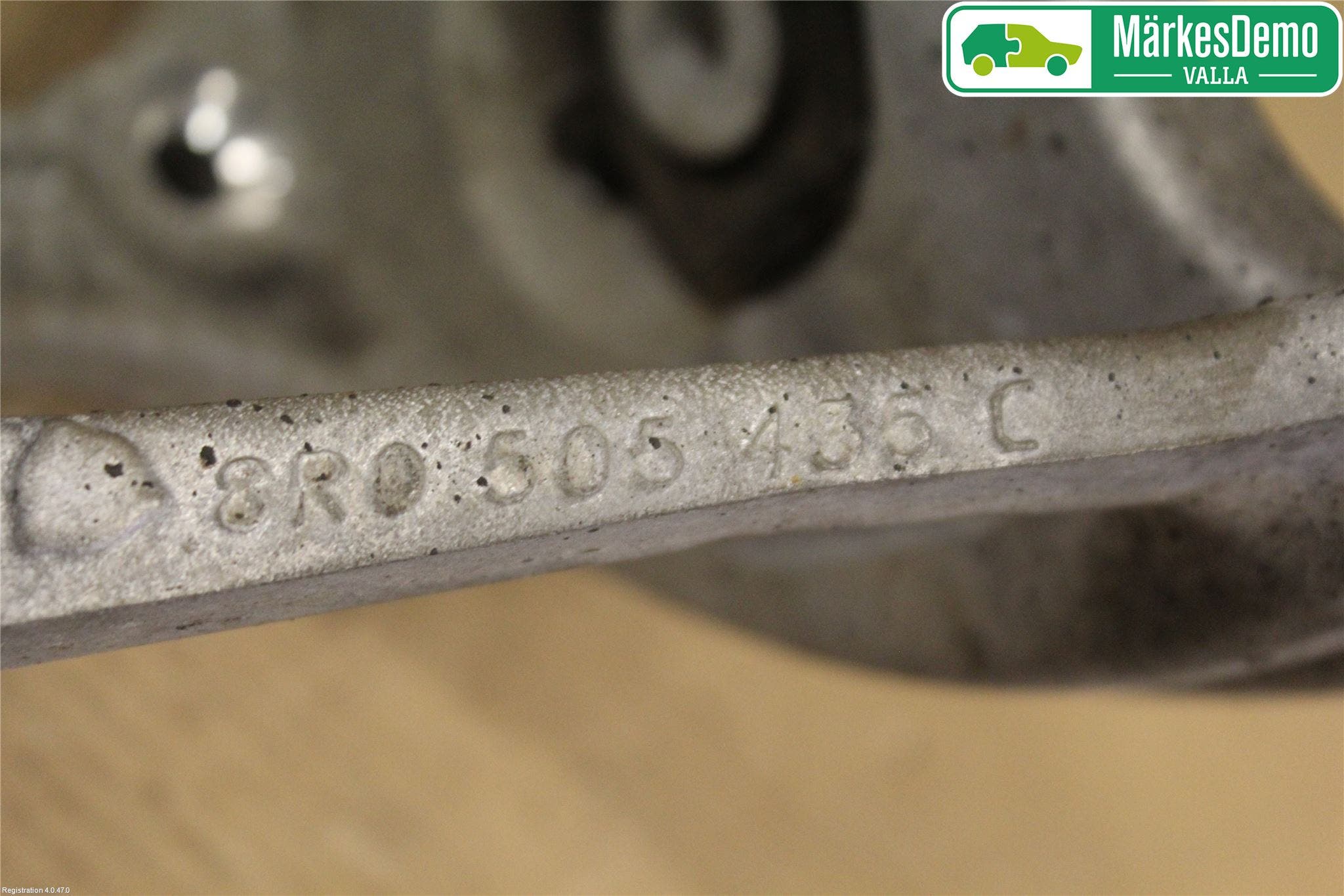 Audi Q5 09-16 Hjullagerhus Bak Vä