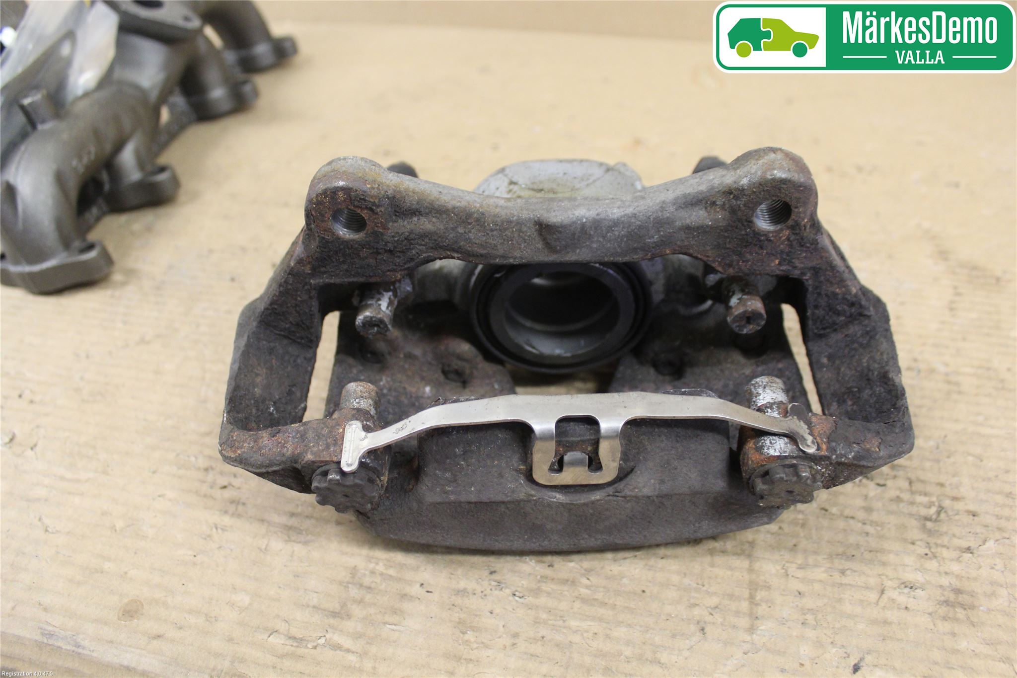 Audi Q5 09-16 Bromsok Fram Vänster