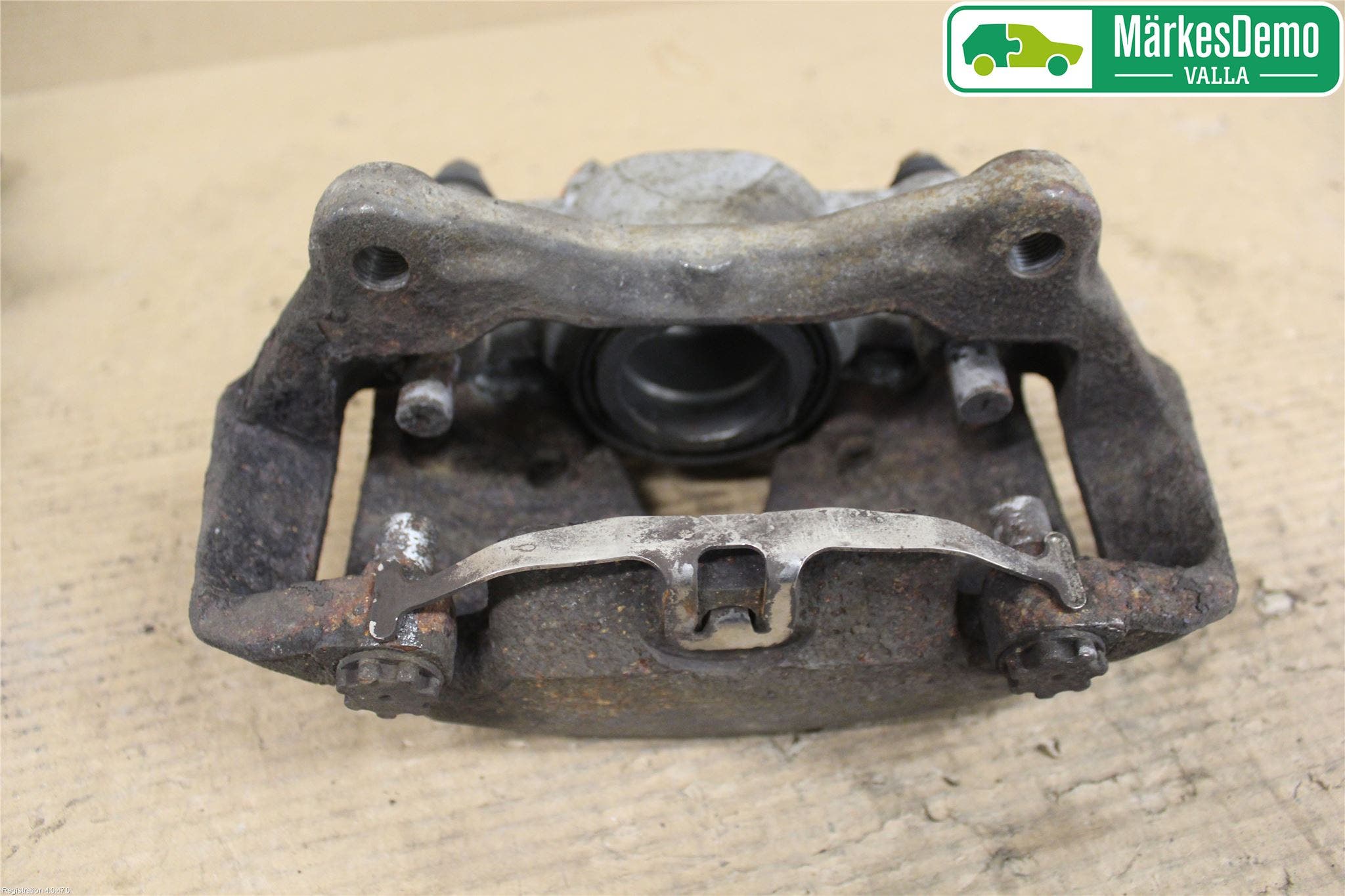 Audi Q5 09-16 Bromsok Fram Höger