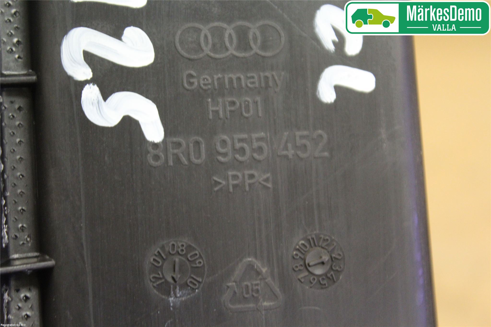 Audi Q5 09-16 Spolartank Vindruta