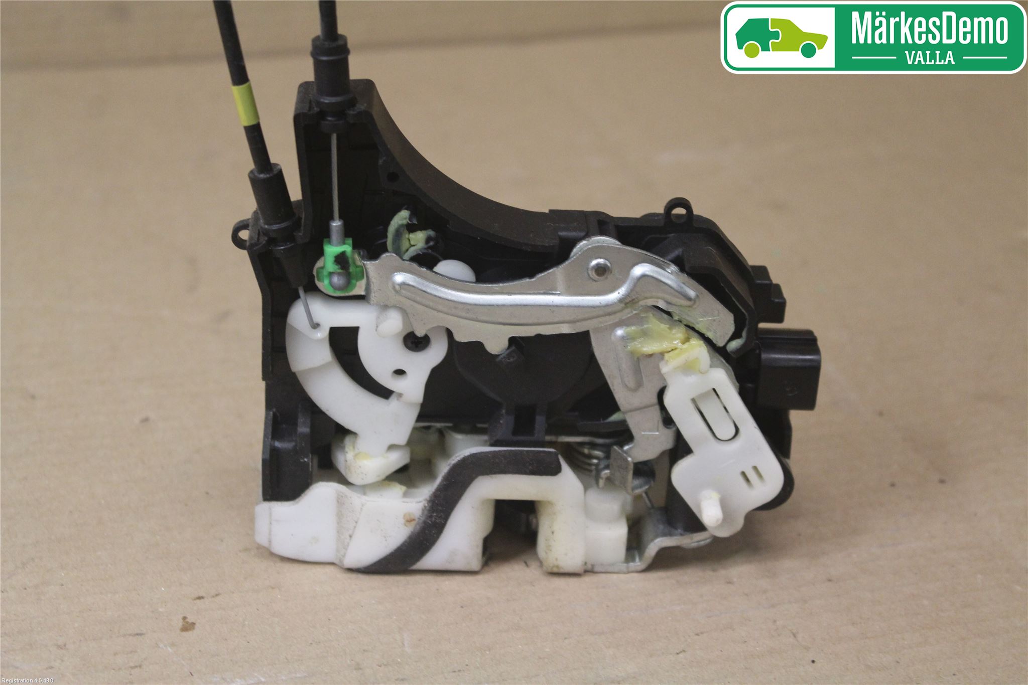 Mitsubishi OUTLANDER 07-12 Låskista-Dörrlås