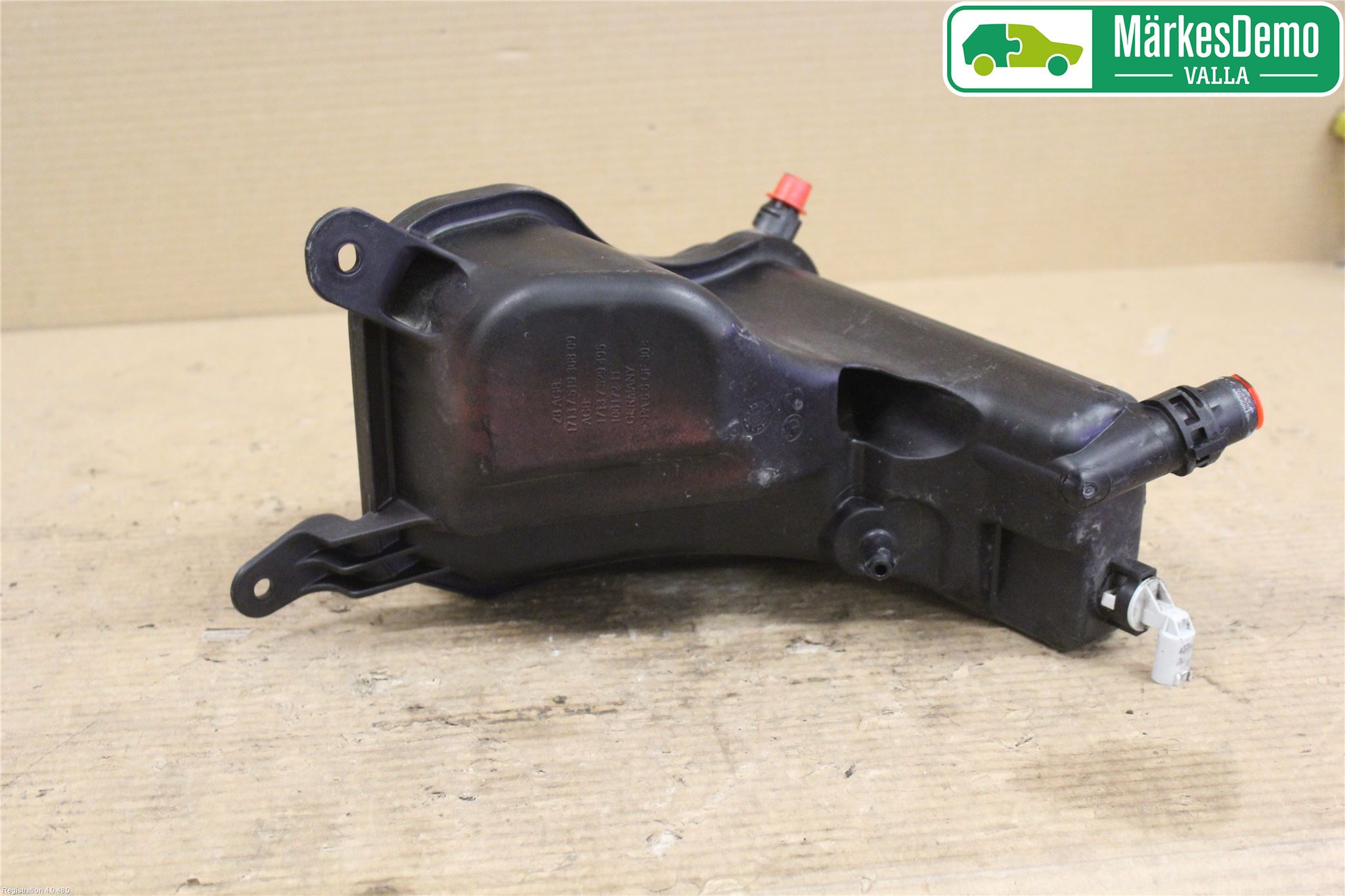 BMW 1 E87/81 5D/3D 03-11 Expansionstank