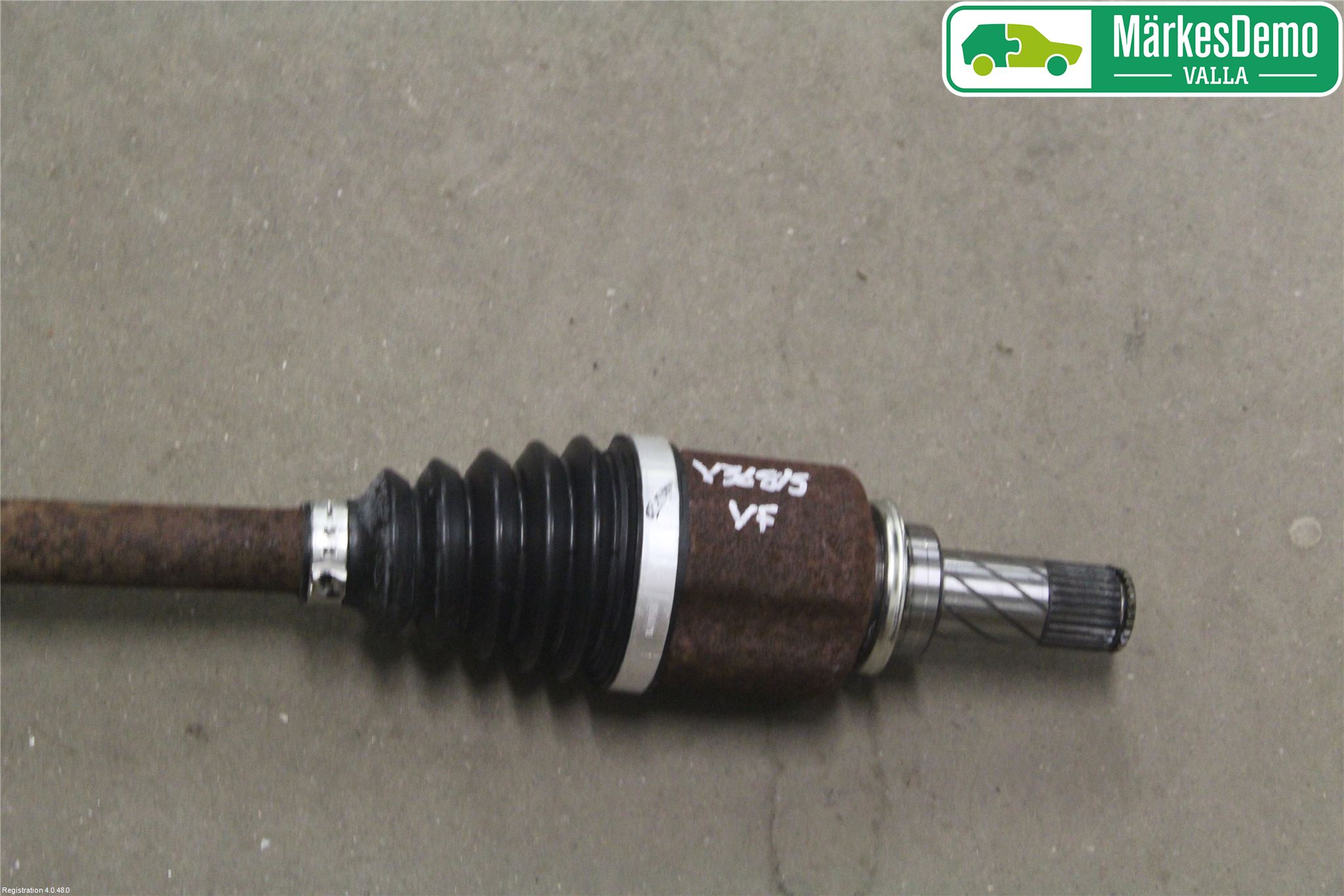 Renault CLIO IV 12-16 Drivaxel Fram Vänster