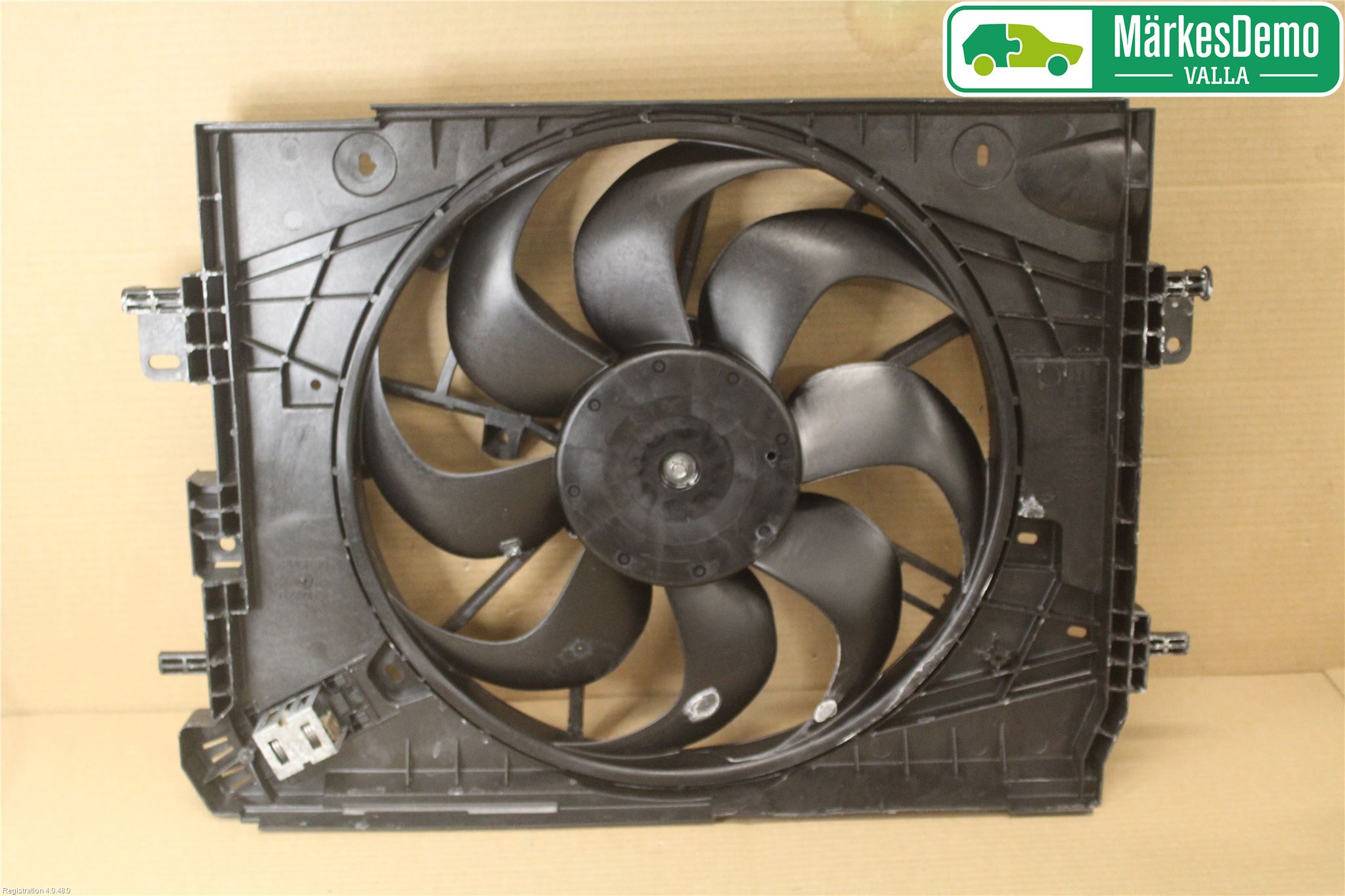 Renault CLIO IV 12-16 Kylfläkt El