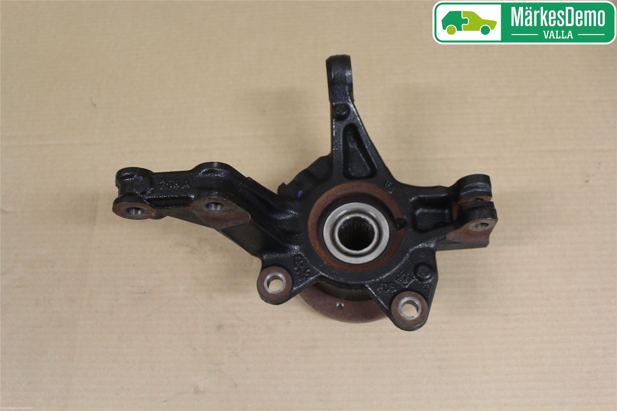 Renault CLIO IV 12-16 Styrspindel Lagerhus Hö