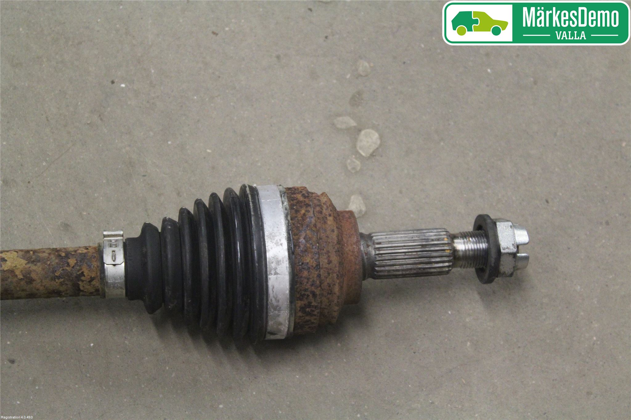 Renault CLIO IV 12-16 Drivaxel Fram Höger