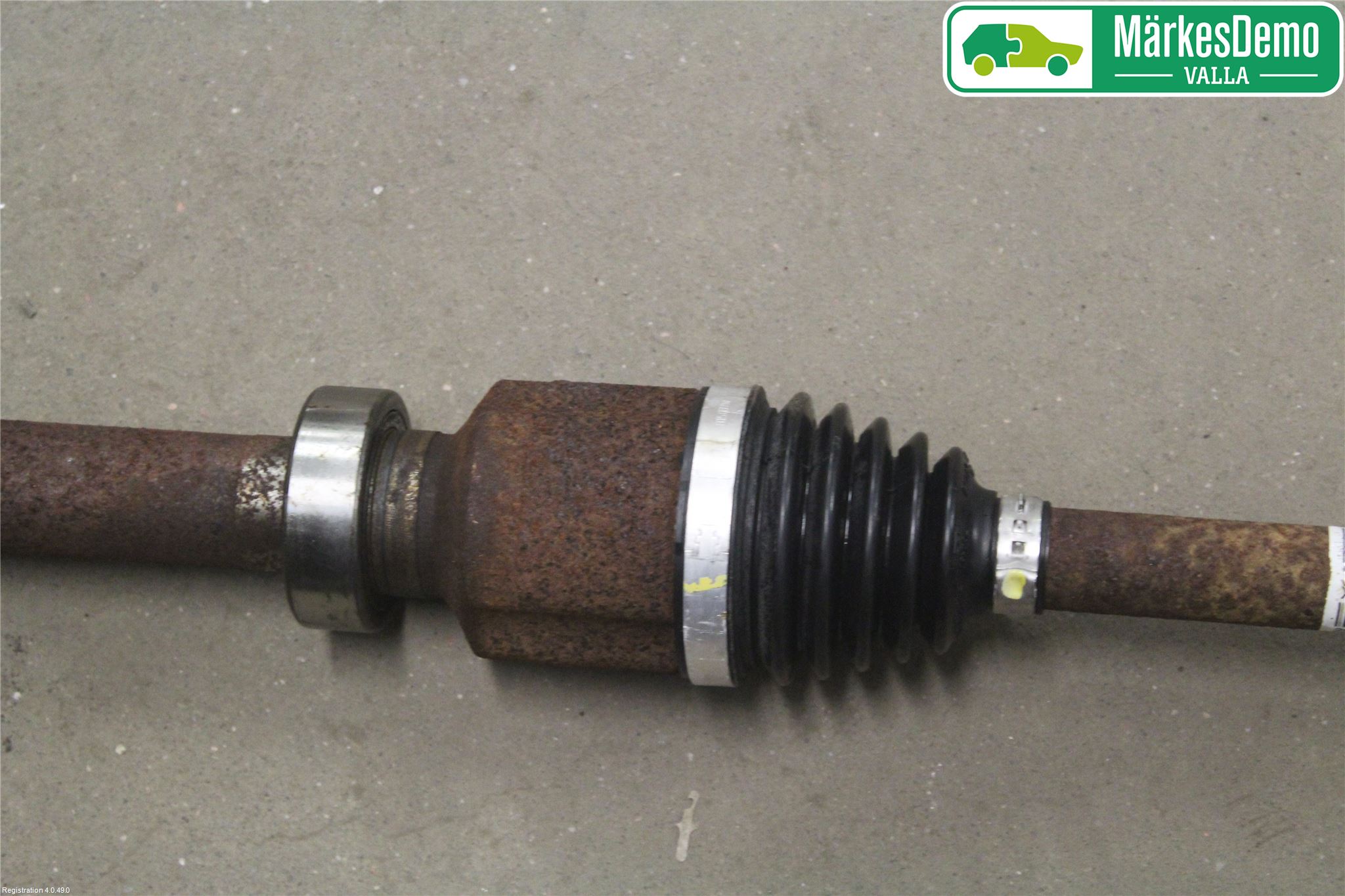 Renault CLIO IV 12-16 Drivaxel Fram Höger