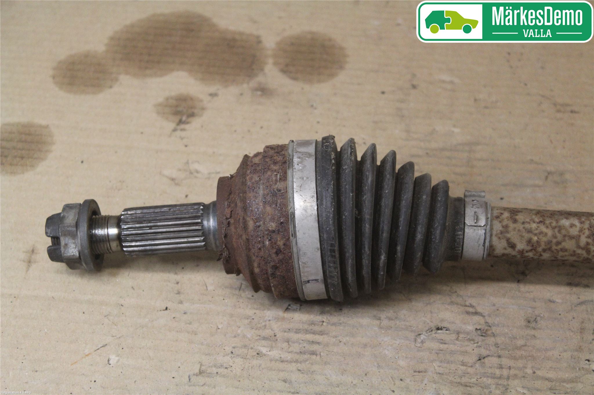 Renault CLIO IV 12-16 Drivaxel Fram Höger