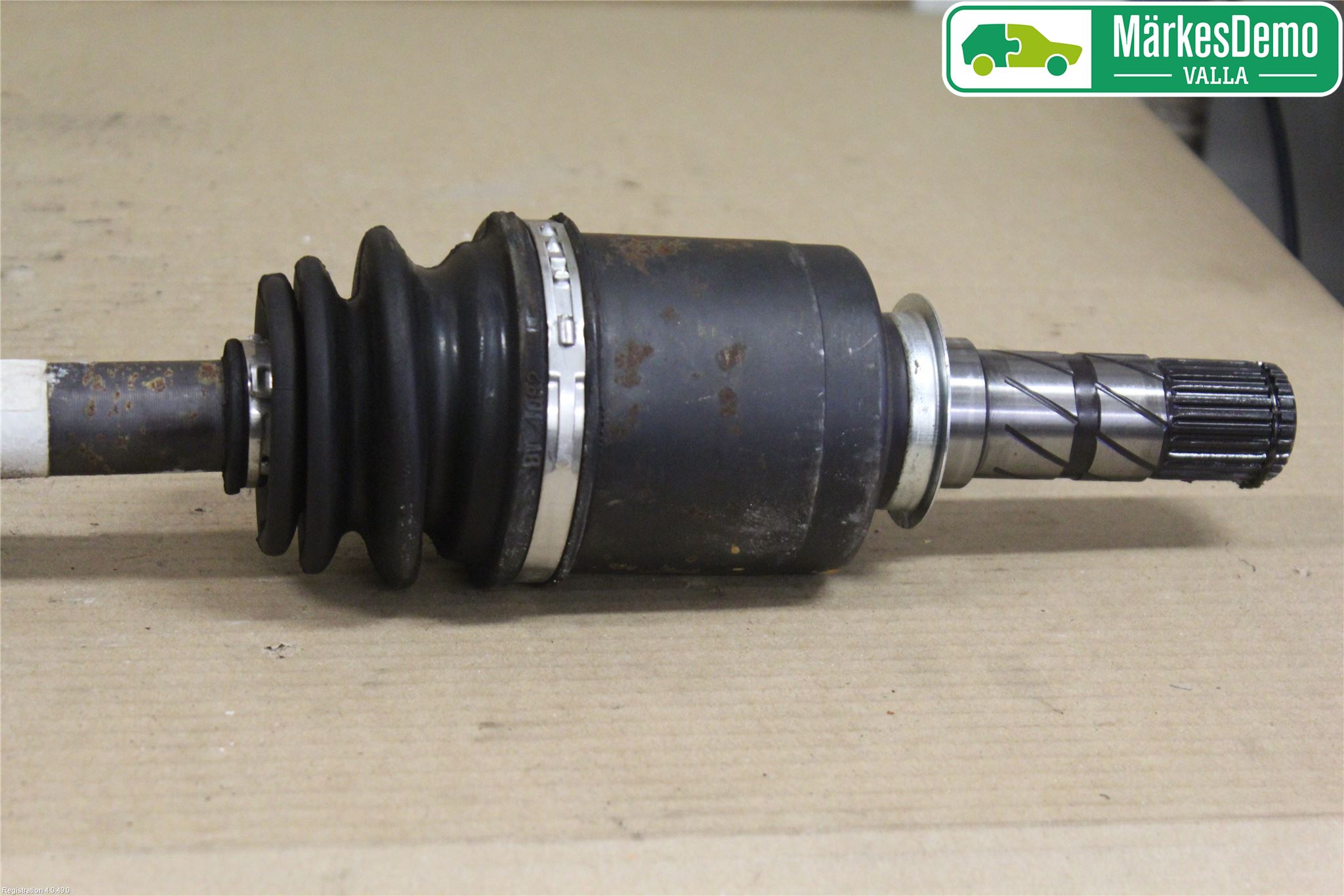 Subaru LEGACY    04-06 Drivaxel Fram Vänster