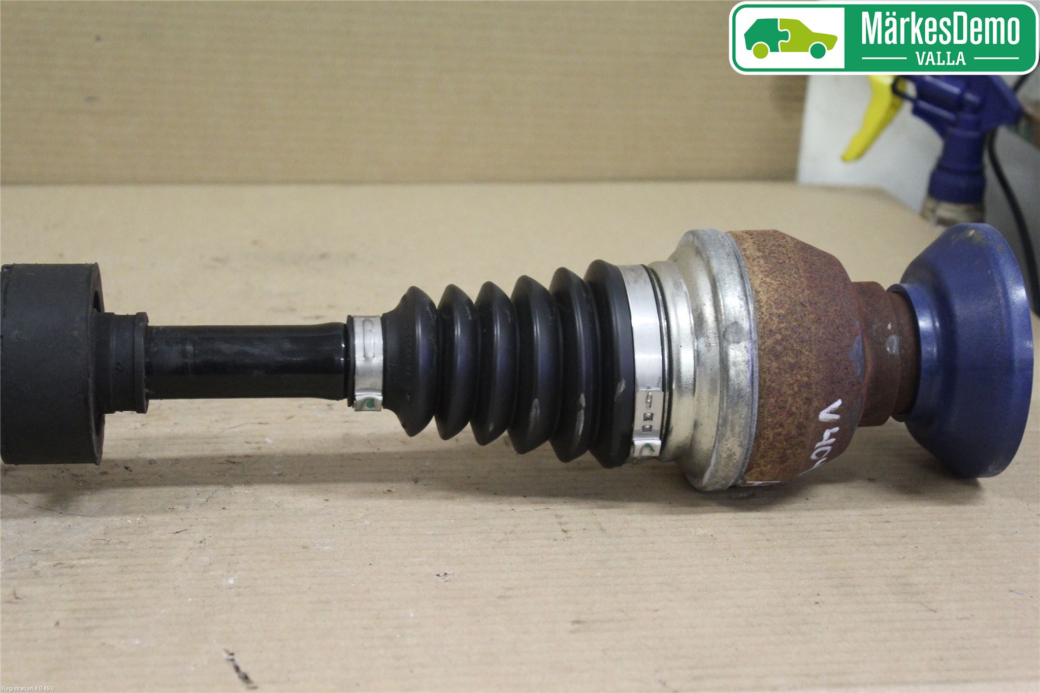 Volkswagen VW TIGUAN 07-16 Drivaxel Fram Höger