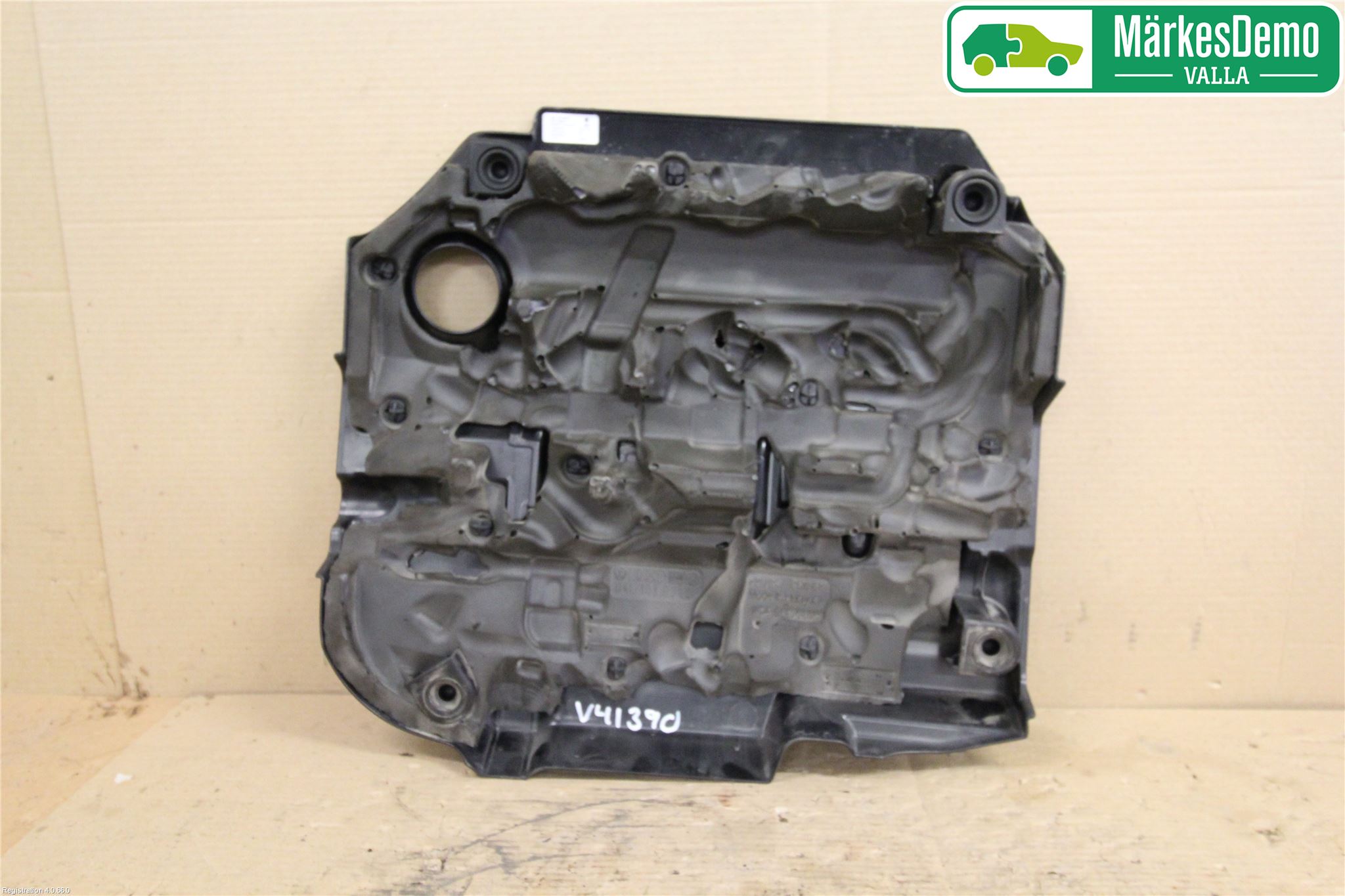 Skoda SUPERB 09-15 Motorkåpa