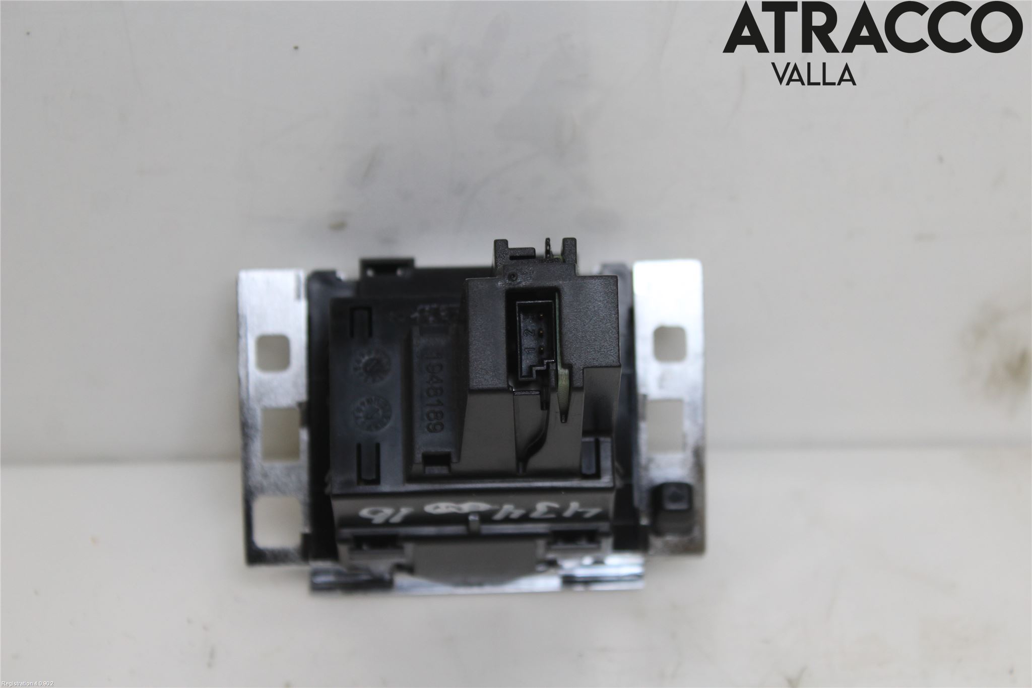 Volkswagen VW PASSAT 11-14 Instrument Klocka