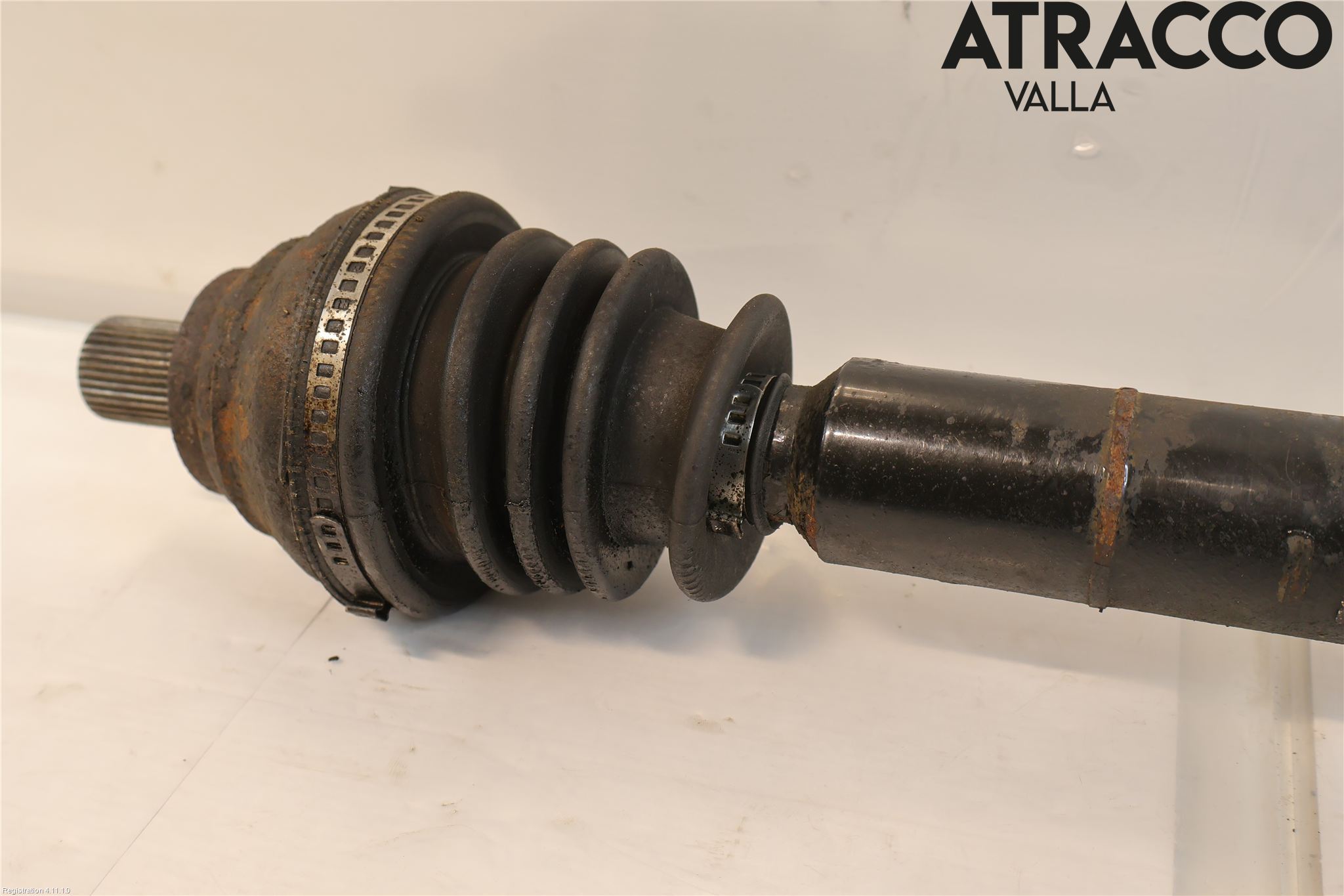 Volkswagen VW PASSAT 11-14 Drivaxel Fram Höger