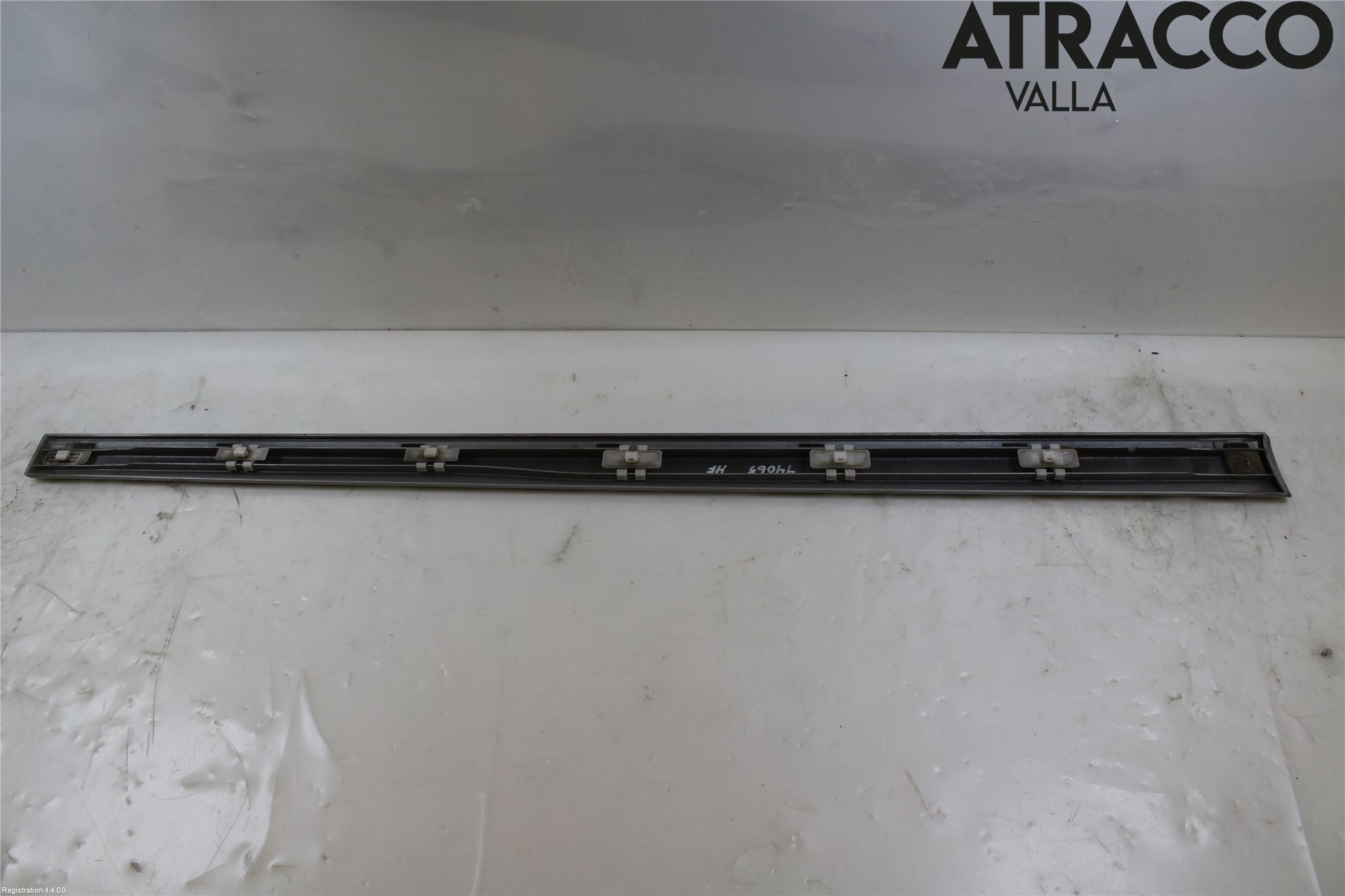 Mercedes-Benz MB C (203) 00-07 Dörr Dekorlist Fram Hö