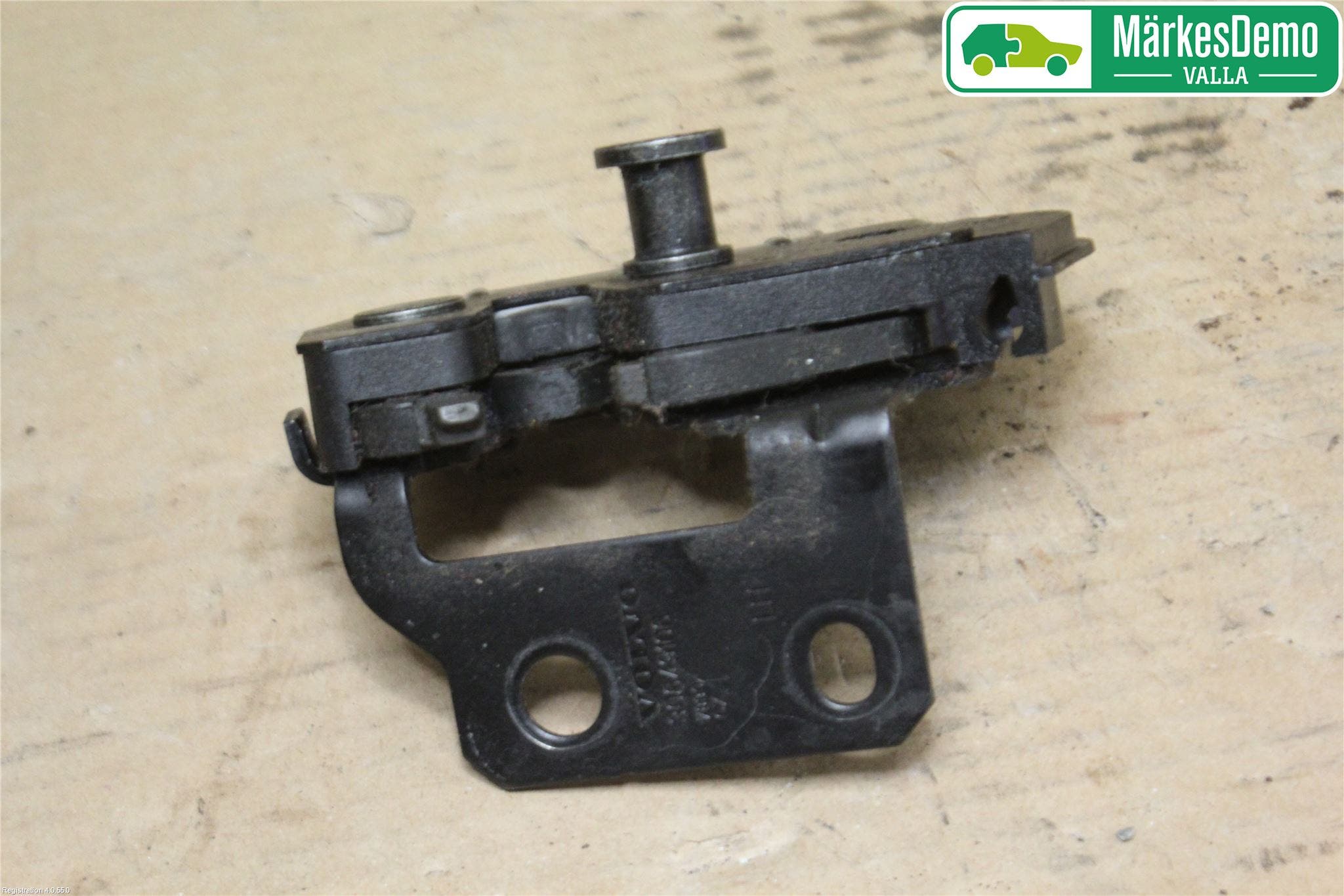 Volvo XC90 03-06 Låskista Baklucka