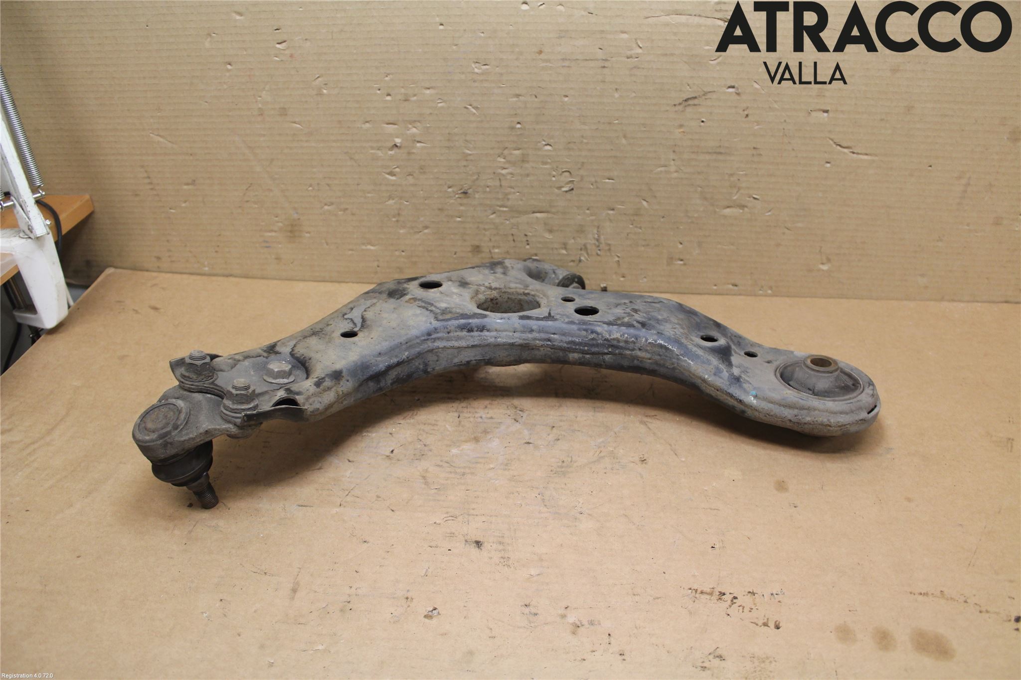 Toyota AURIS 13-19 Bärarm Fram Undre Hö