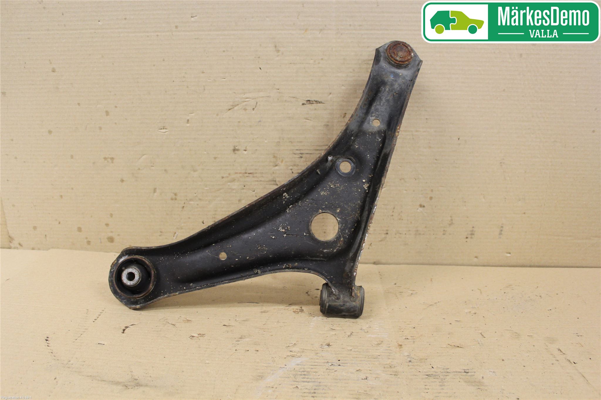 Mitsubishi SPACE STAR 13- Bärarm Fram Undre Hö