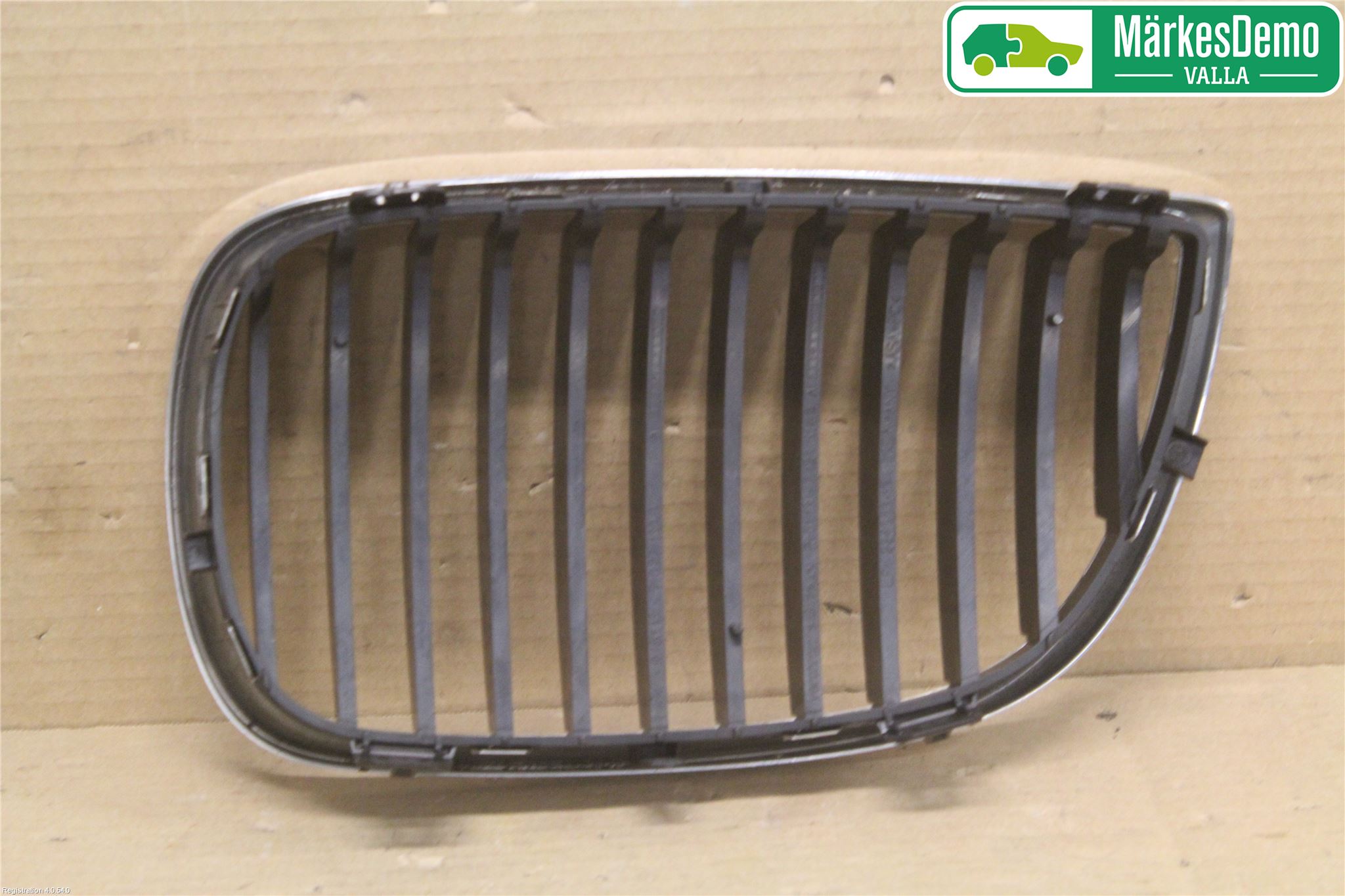 BMW 1 E87/81 5D/3D 03-11 Grilldel Höger