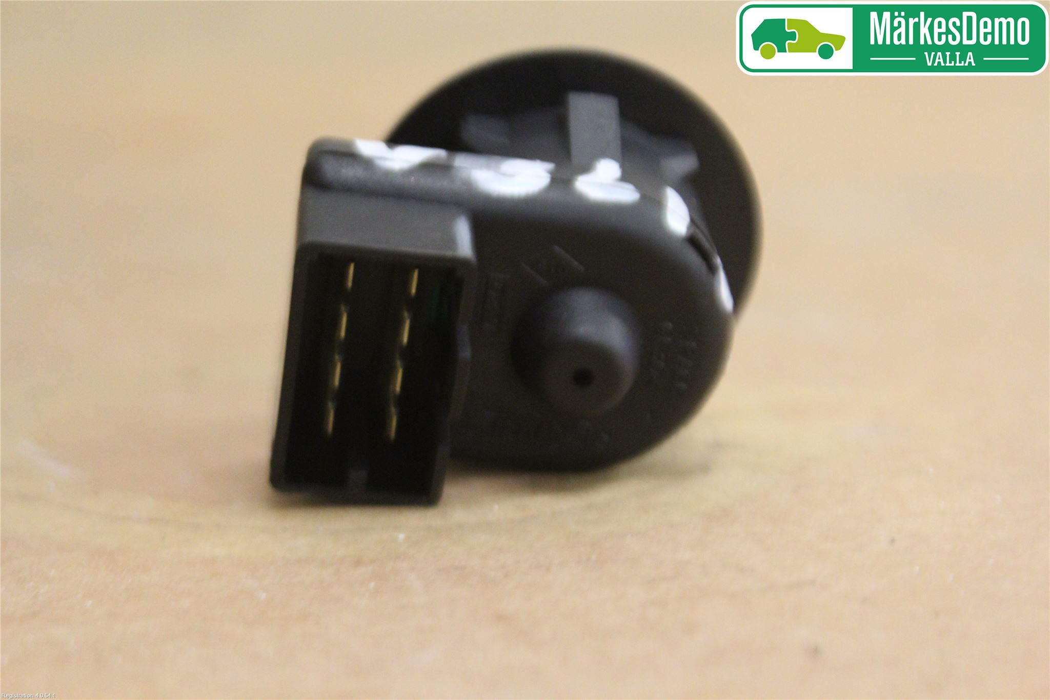 Renault CLIO III  09-12 Strömställare Spegel