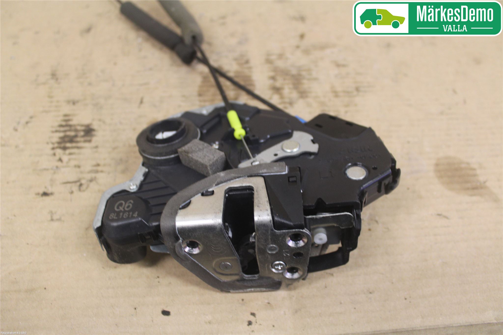 Lexus IS 220d/250/350 06-13 Låskista-Dörrlås