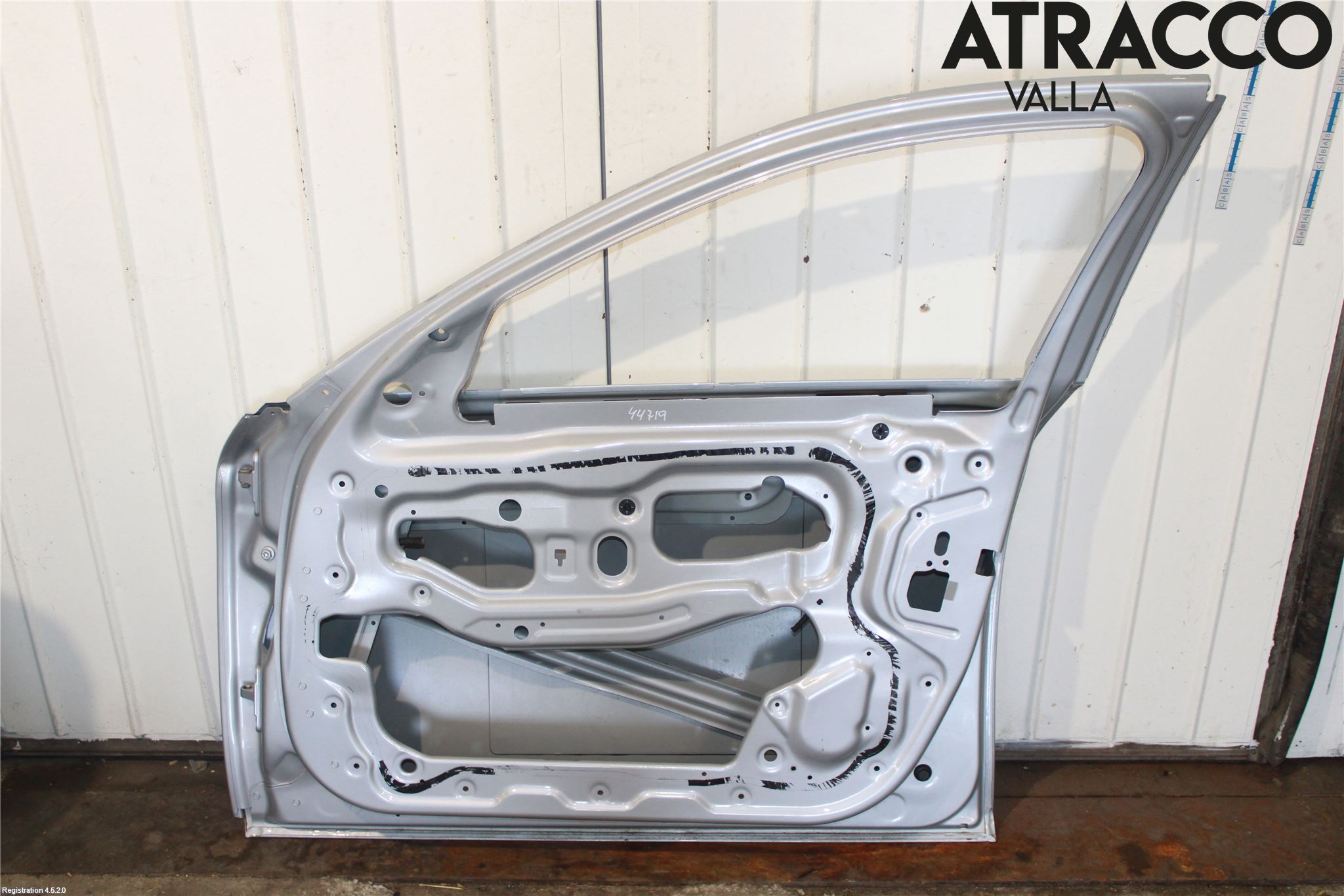BMW 5 F10/F11/F18 09-17 Dörr Fram Höger