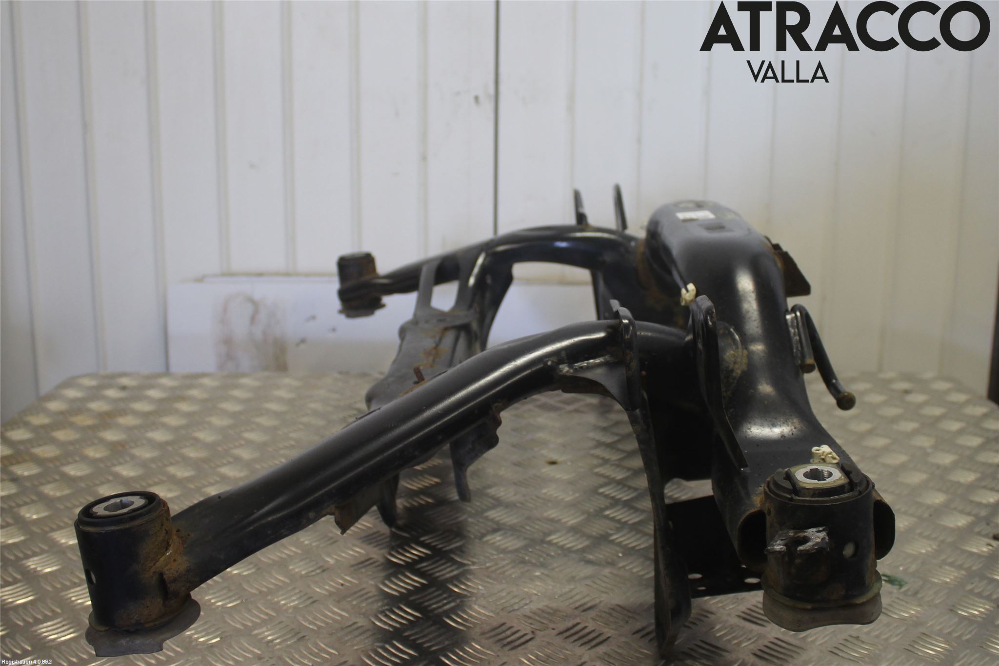 Skoda SUPERB 16-24 Bakaxelbalk