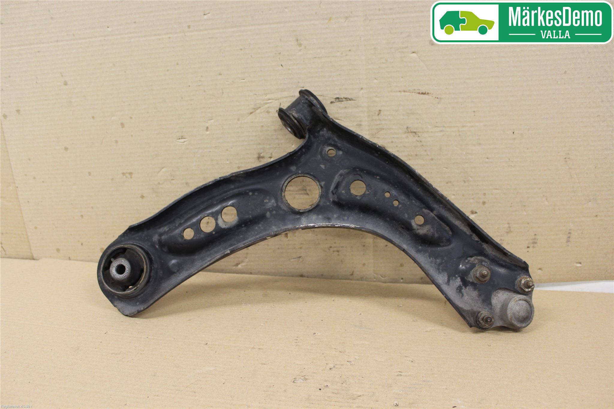 Volkswagen VW GOLF / E-GOLF VII 13-20 Bärarm Fram Undre Vä